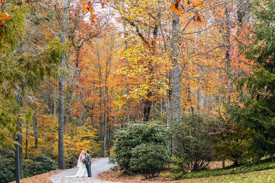 Fall-Wedding-in-Highlands-North-Carolina_VUE-Photography.jpeg