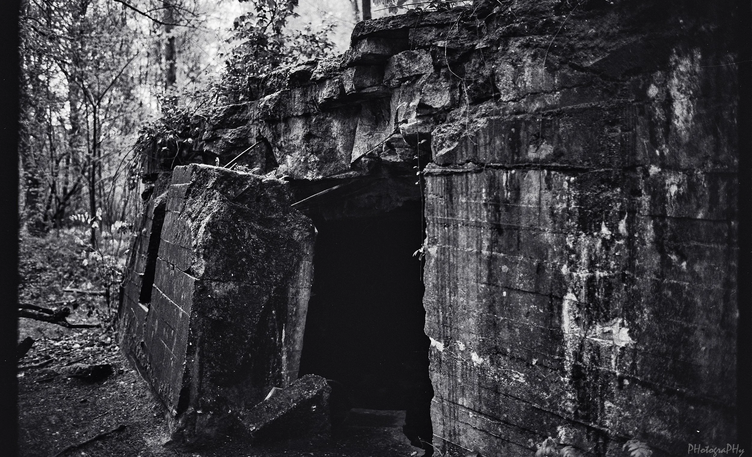 Westfront_Acros_II_Leica_M4_11.jpg
