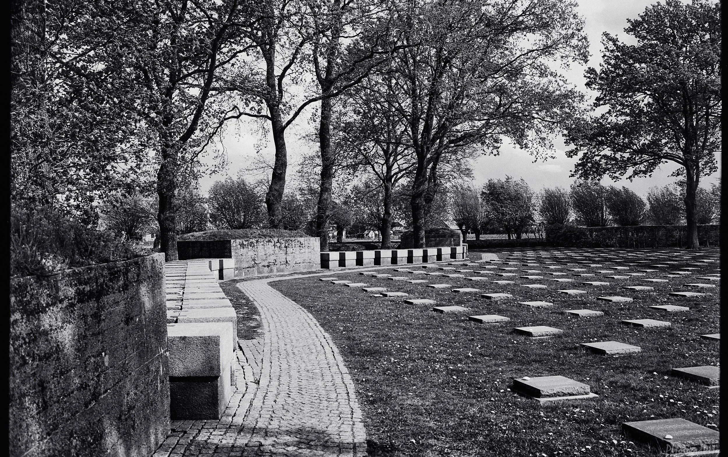 Westfront_Acros_II_Leica_M4_04.jpg