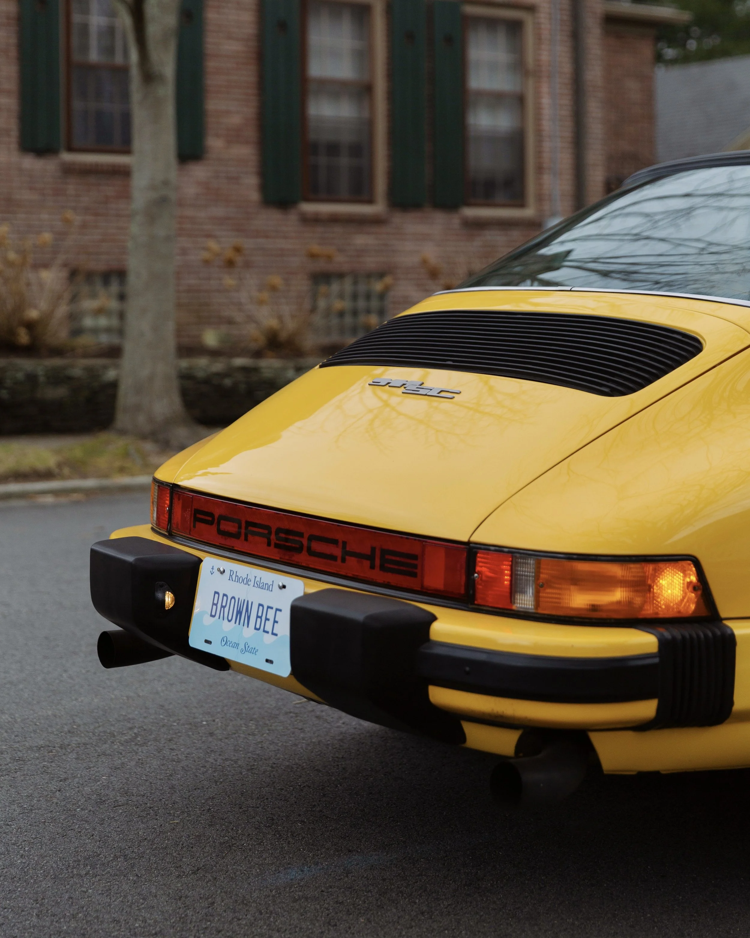 Porsche-911-brown-bee-coffee-providence-rhode-island-rachel-denise-photo-brand-photography-classic-cars-3.jpg