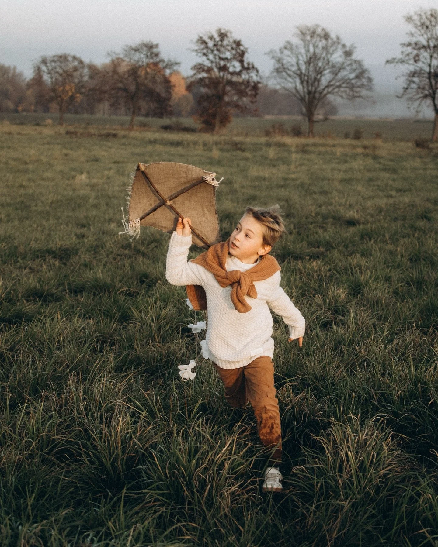 Emotion over perfection.🤍

Vzdy se pro vas snazim zachytit vzpominky nejlepe, jak v dany moment dokazu. Abyste meli vzpominky, ke kterym se budete chtit vracet. U kterych se vratite v case. A v nejlepsim pripade budete citit, co jste citili tenkrat.