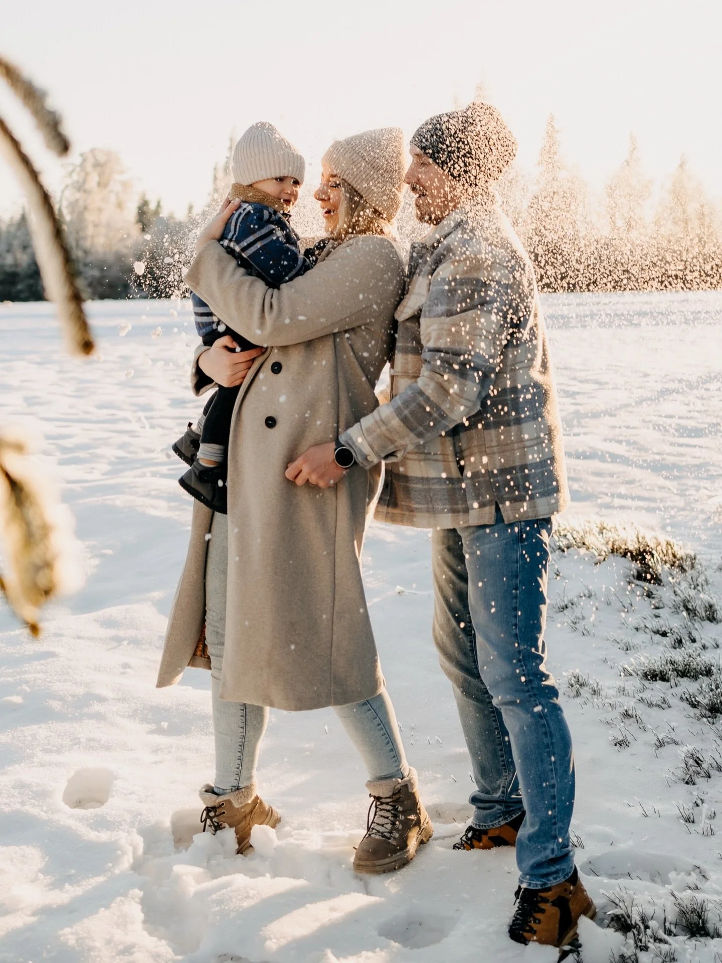 Foceni na snehu. Moje dalsi srdcovka. 🤍

Poradne se navrstvit. Caj do termosky. A jedes! A i kdyz se vam, mym milovanym klientum, do foceni na snehu spis nechce 🥲, verim, ze se to jednou zlomi. A do te doby vas tu budu spamovat tim, co se mi uz s v
