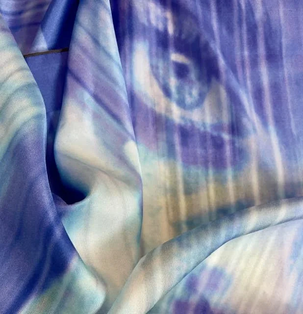 Bleu Royale detail.jpg