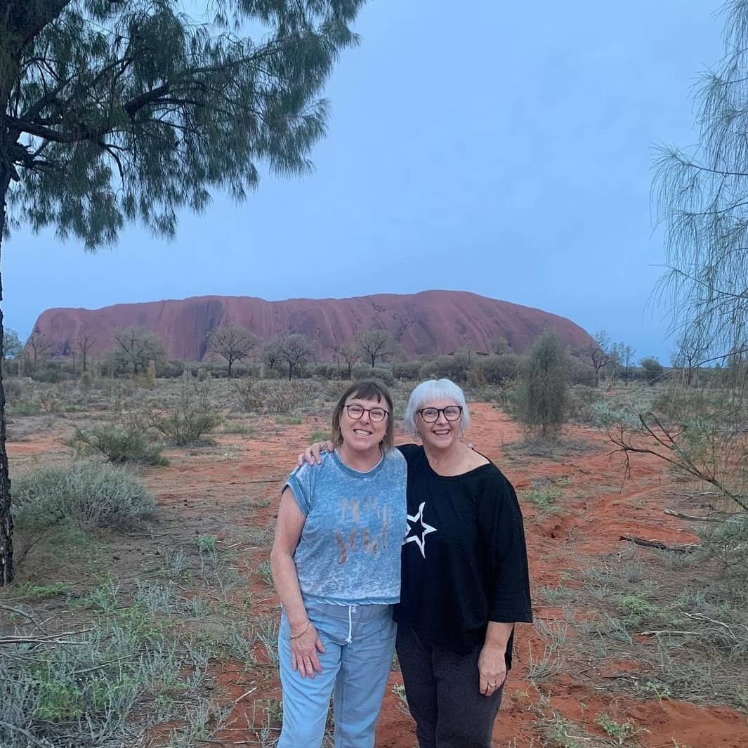 Seeing smiles like these are the most rewarding part of my job! 
Helen and Pam's 6Day Uluru adventure ended up a little different than we originally planned. 

A good ol' Jetstar schedule change ( 🤬 ) meant these ladies had to fly into Alice Springs