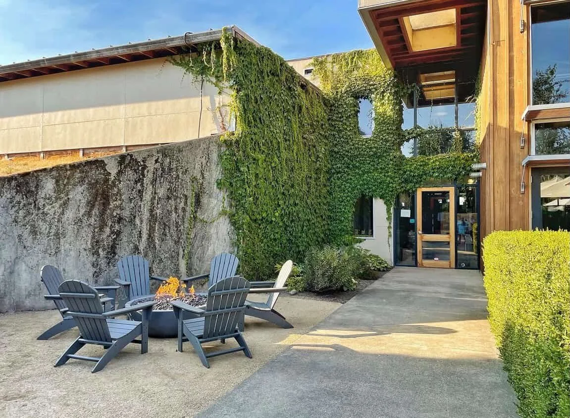 Downtown Carlton Wineries