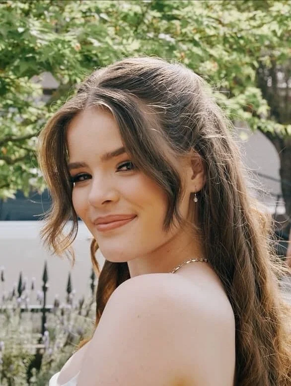 FORMAL!! 👩&zwj;🎓
Beautiful Charlotte 🤍😍
Good luck on your HSC 
@charlotte.heinecke 
📸 by @dominic_meler 
#beauty #makeupartist #party  #sydneymakeup #smokey #smokeyeye #sydneymakeupartist #wakeupandmakeup #natural #naturalbeauty #hairstyles #hai