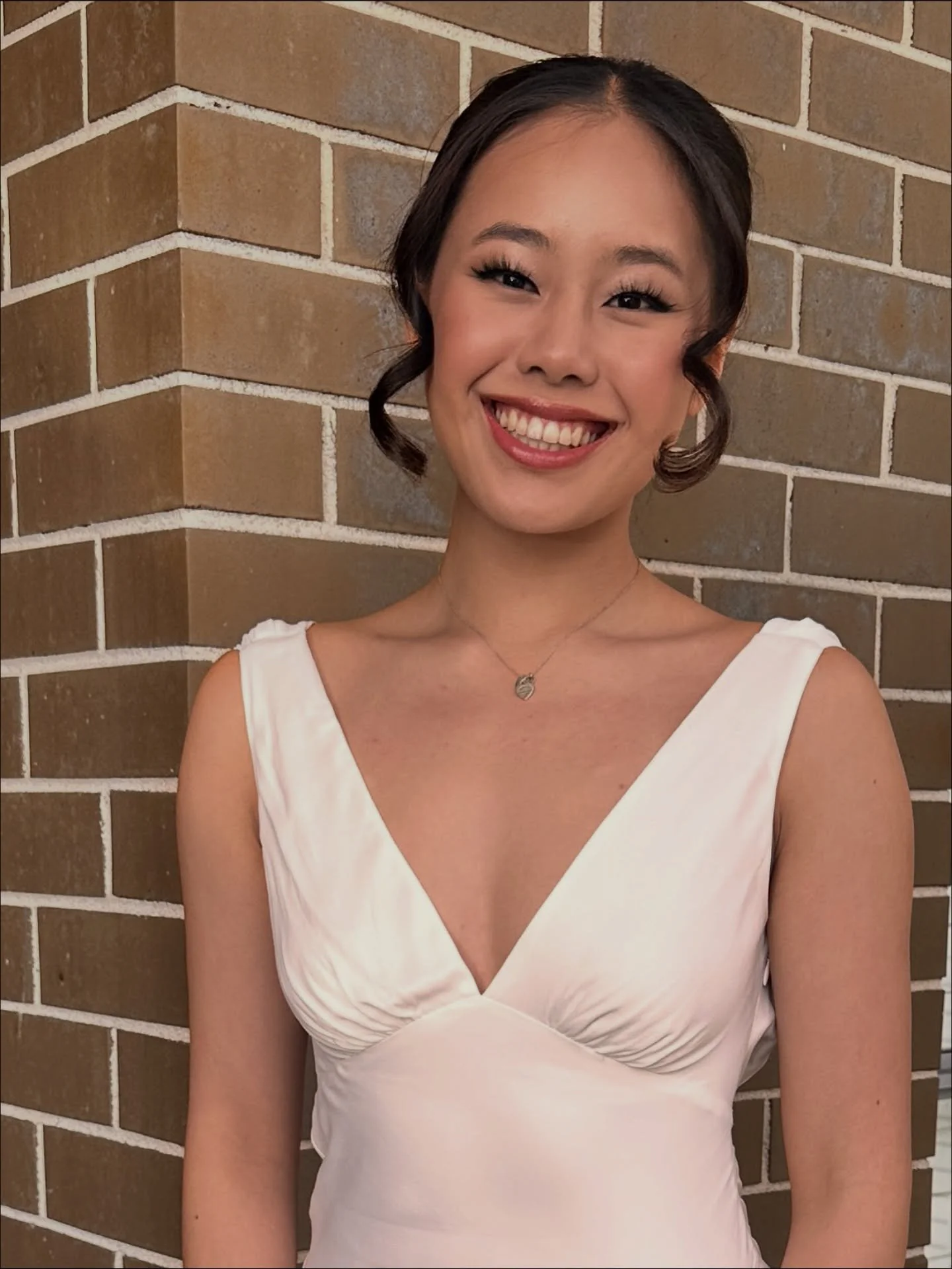 FORMAL!! 👩&zwj;🎓
Beautiful Sophie 🤍😍
Good luck on your HSC 
@sophie_dang_ 
#beauty #makeupartist #party  #sydneymakeup #smokey #smokeyeye #sydneymakeupartist #wakeupandmakeup #natural #naturalbeauty #hairstyles #hairstyle #formalhairstyle #natura