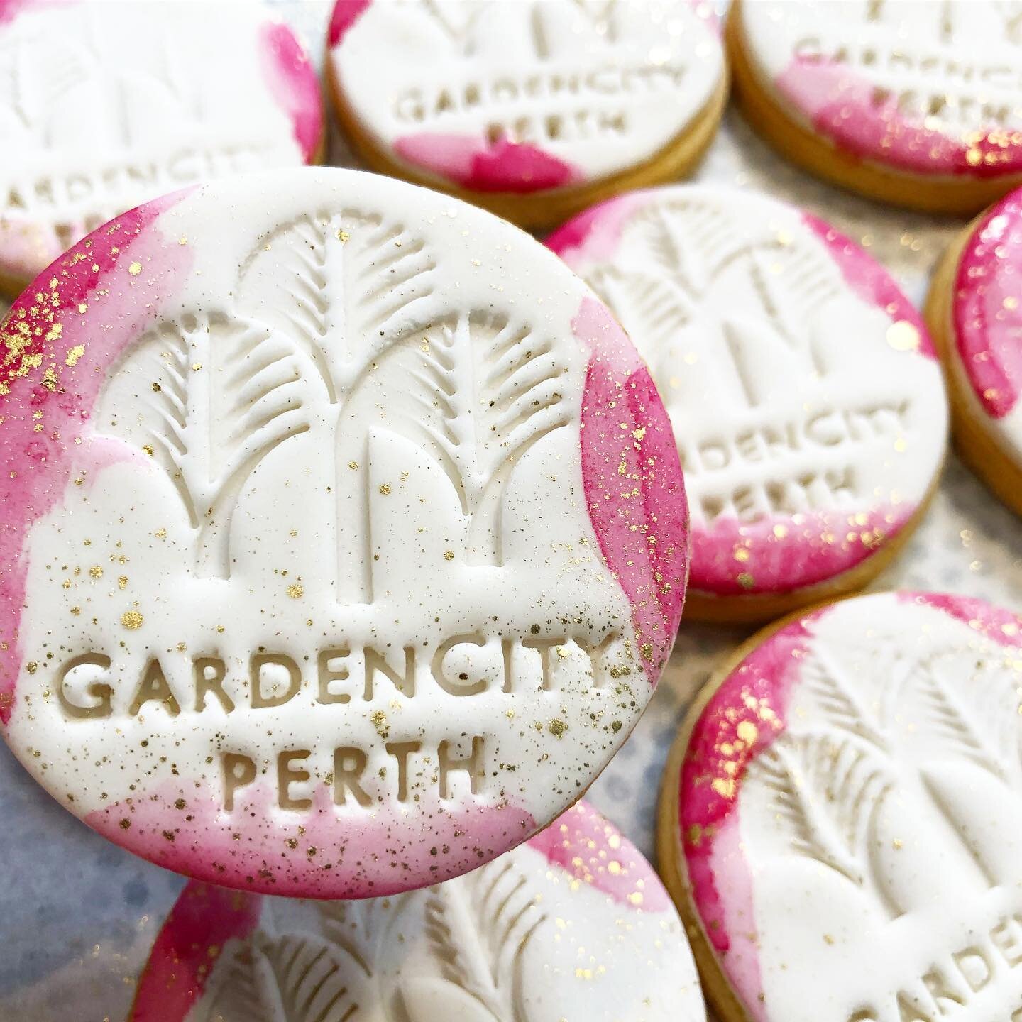 Pretty watercolour cookies for @gardencityperth 💖