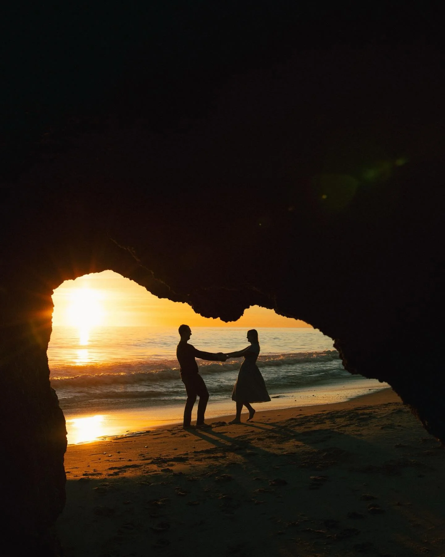 Liz + James | the sweetest couple &amp; possibly my favorite engagement shoot in LA to date 🫶🏼 

I&rsquo;ve been putting a lot more time &amp; effort into my work the last few months, and sessions like these are such a perfect reminder of what all 