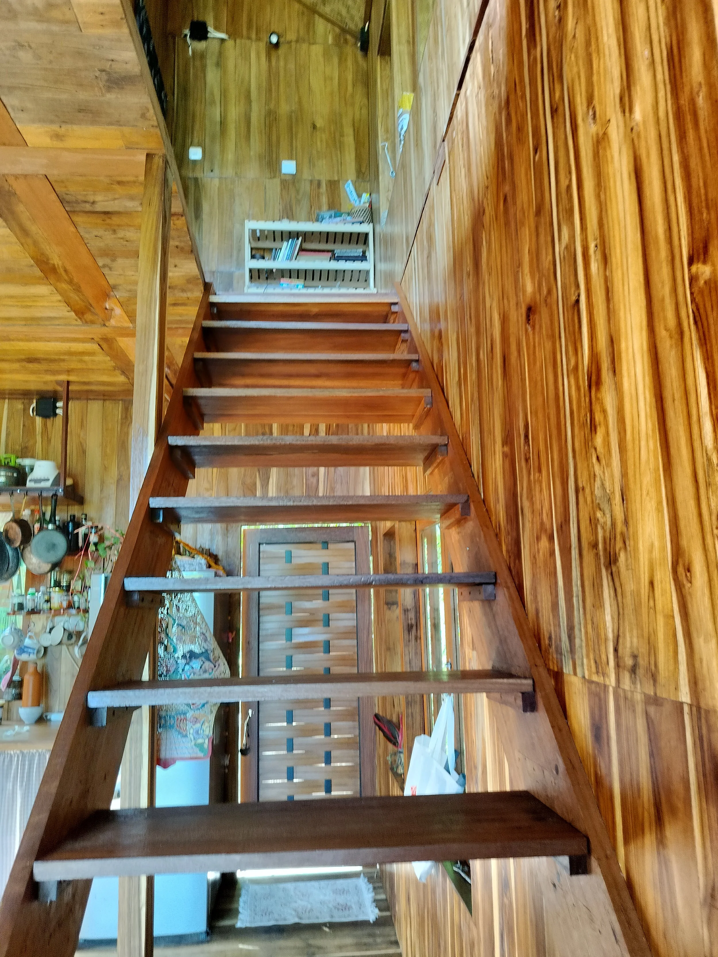 LaCasita.stairs.Ubuntu.Bali..jpg