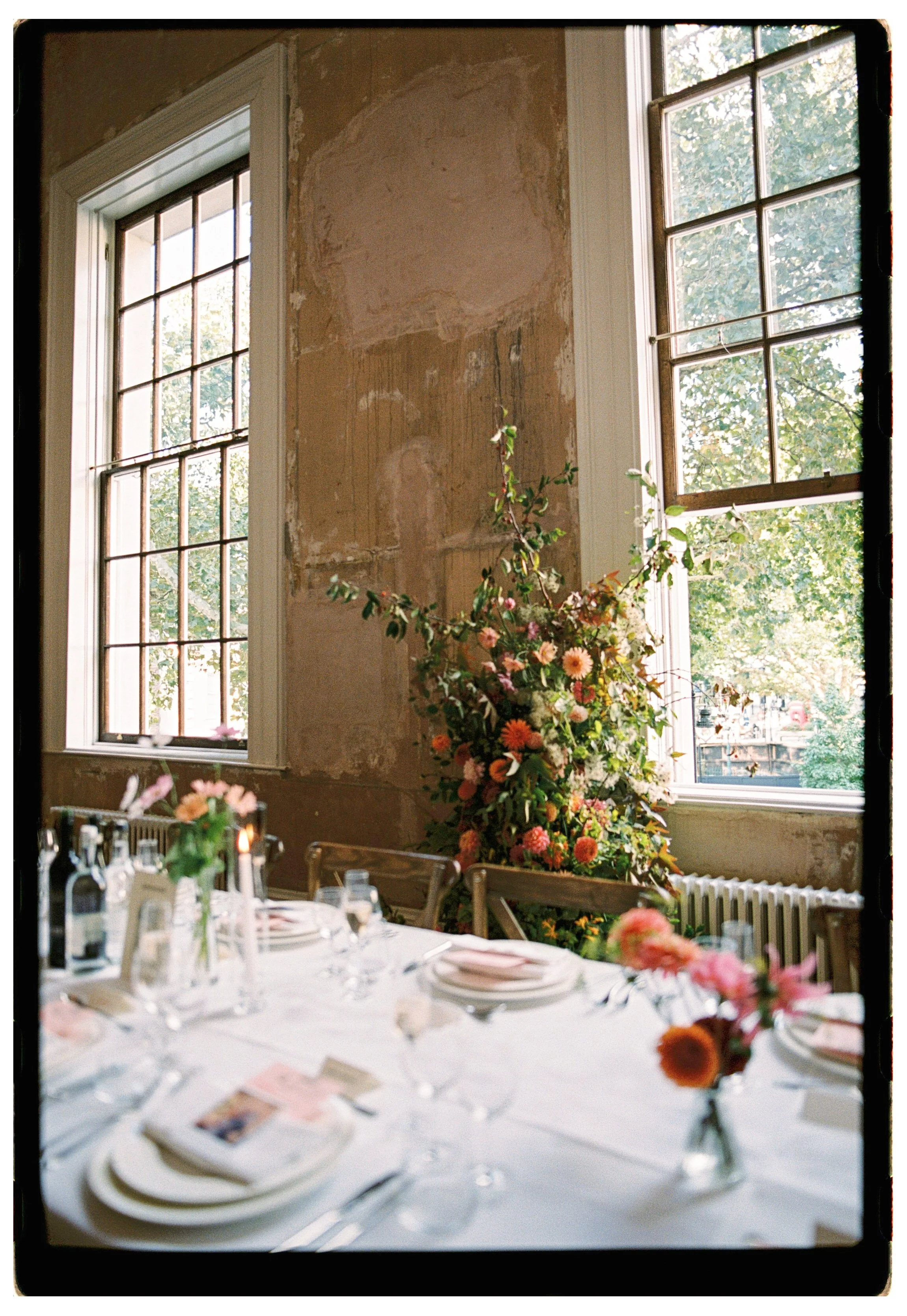 162127-The Curries-165-RROld Sessions House Wedding London.jpg