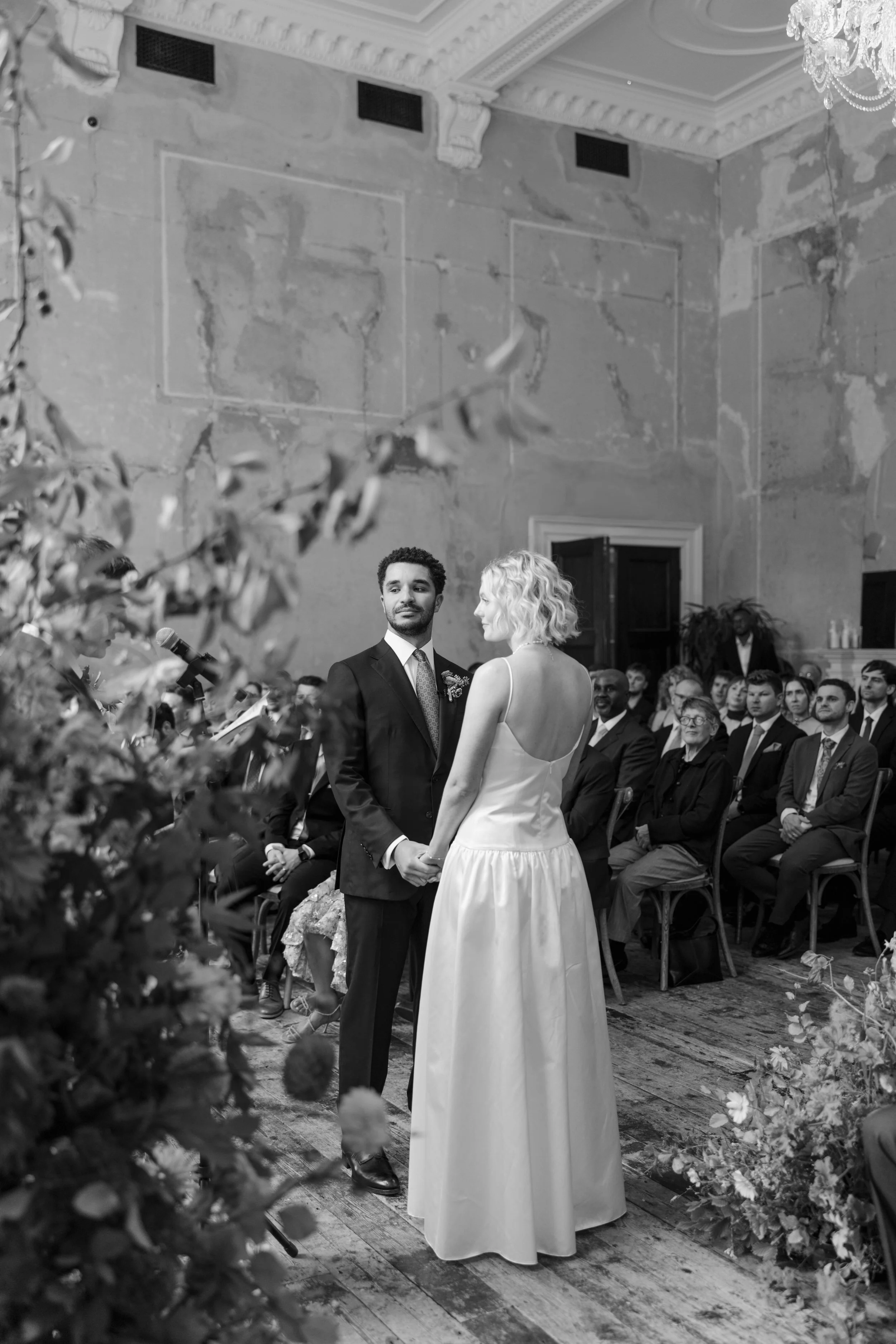 142154-1L1A4086-RROld Sessions House Wedding London.jpg