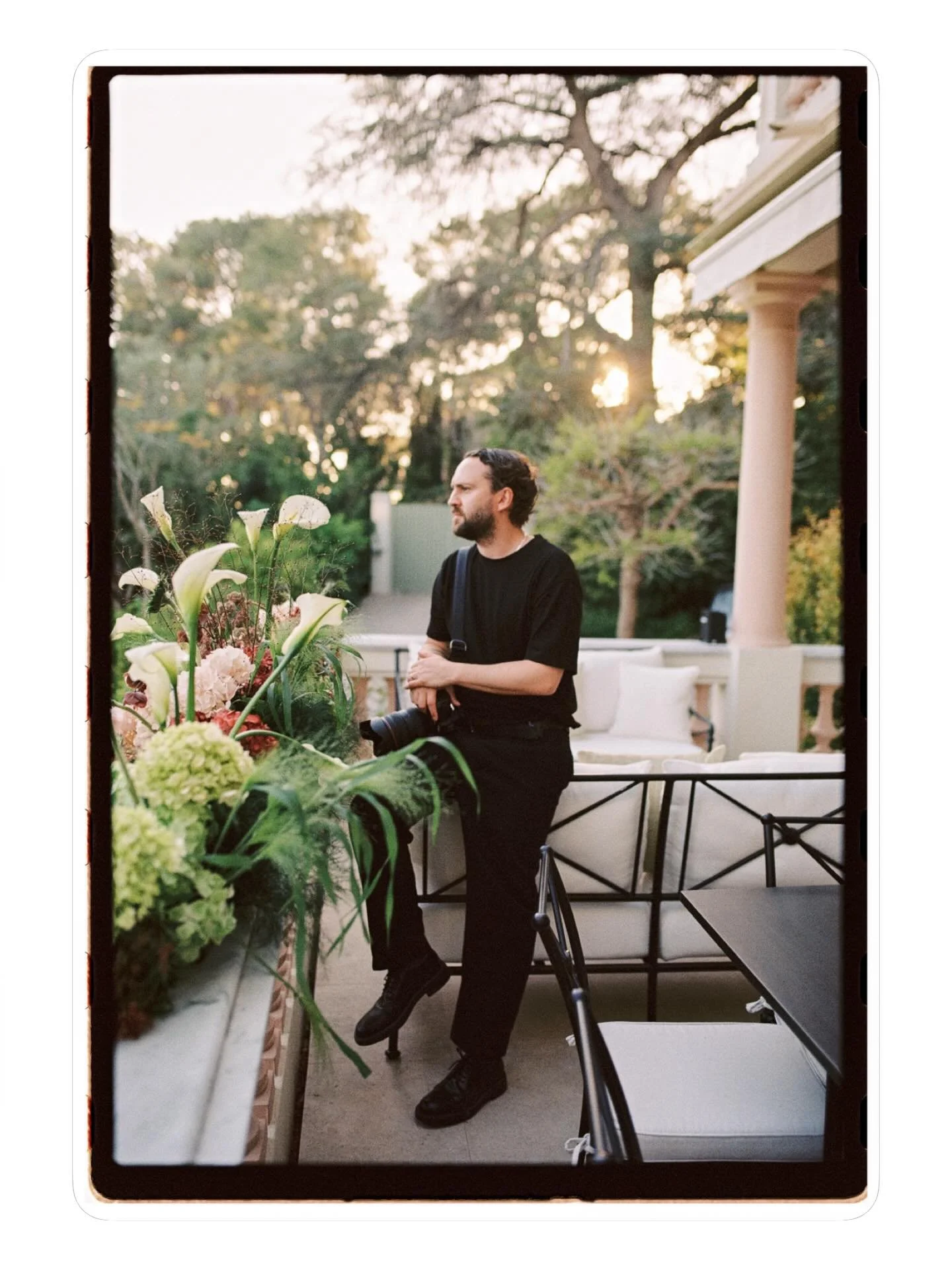 Just a small reminder post for Chris that he owes me a great headshot.

@sisters.and.b.florals
