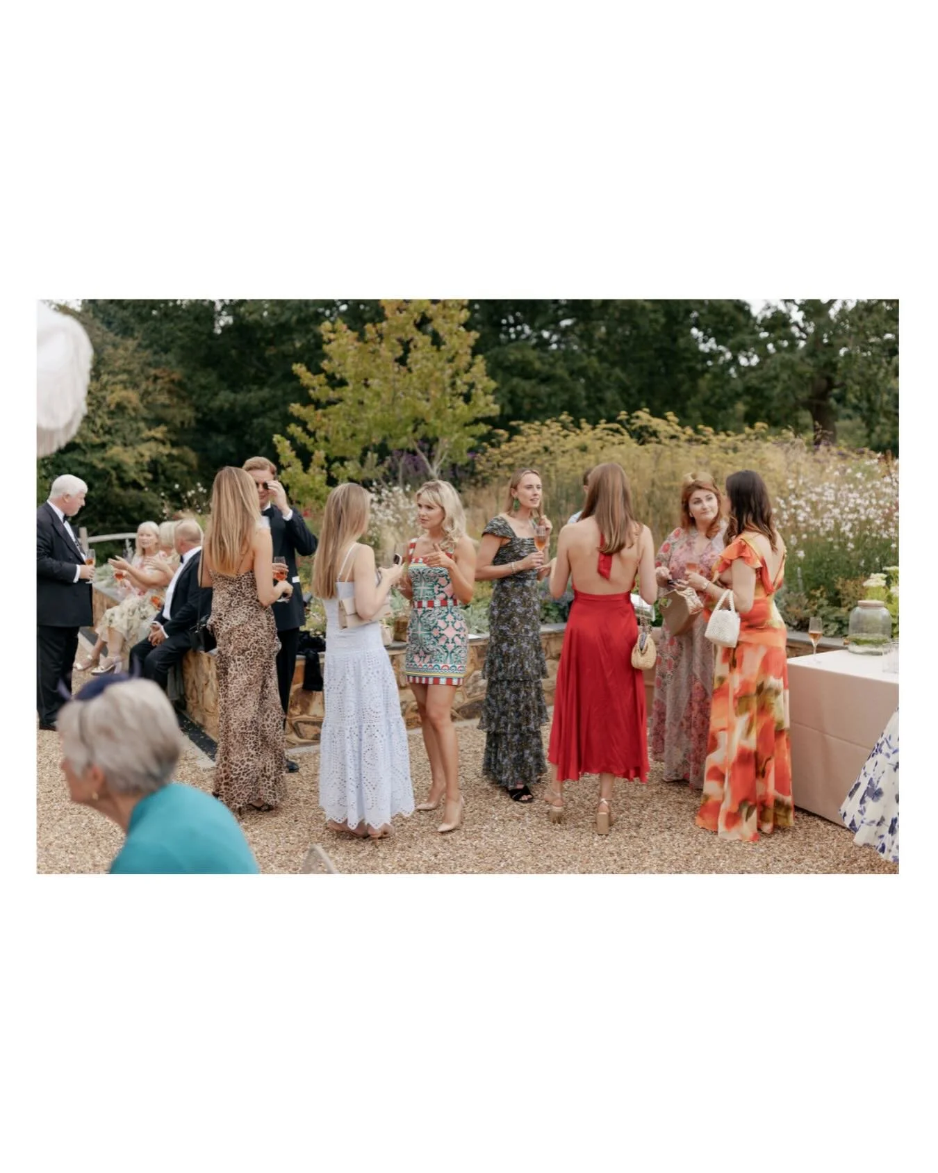 A Spring Garden party in Sussex. So lovely to be outside and enjoying slices of sunshine again during cocktail hour. ✨