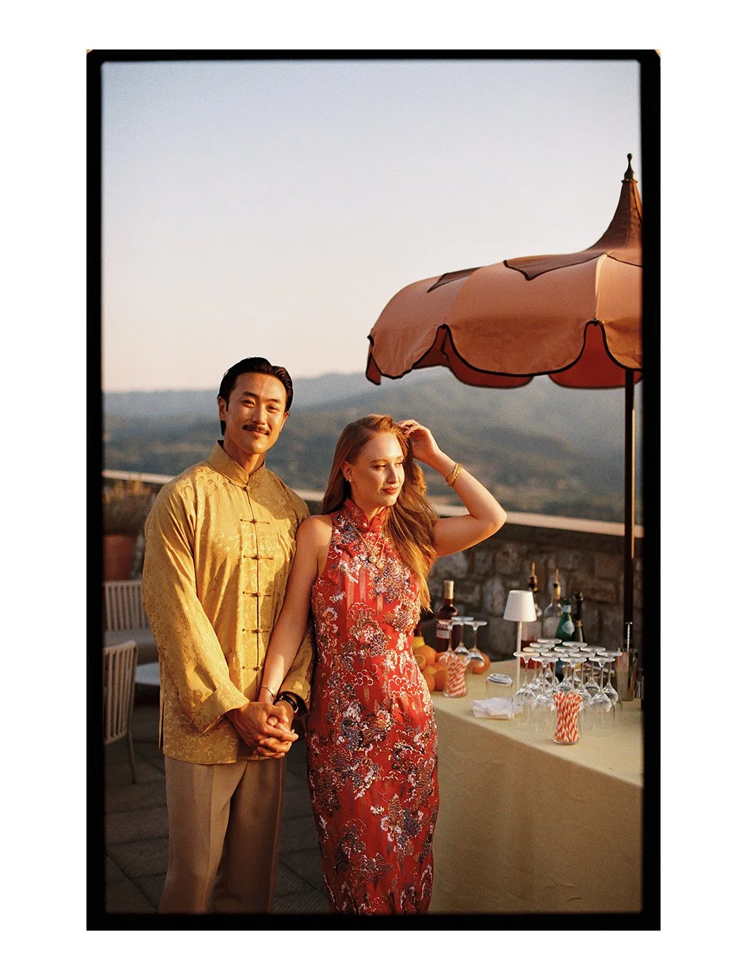 Rhiannon &amp; Christopher, The golden hour Tea Ceremony at Borgo Corsignano.

A very special pair who brought friends and family from Hong Kong to the Tuscan Hills.

A wonderful team of friends:
@timelesseventdesign
@ninaeifiori
@philipwhite.io
@bor