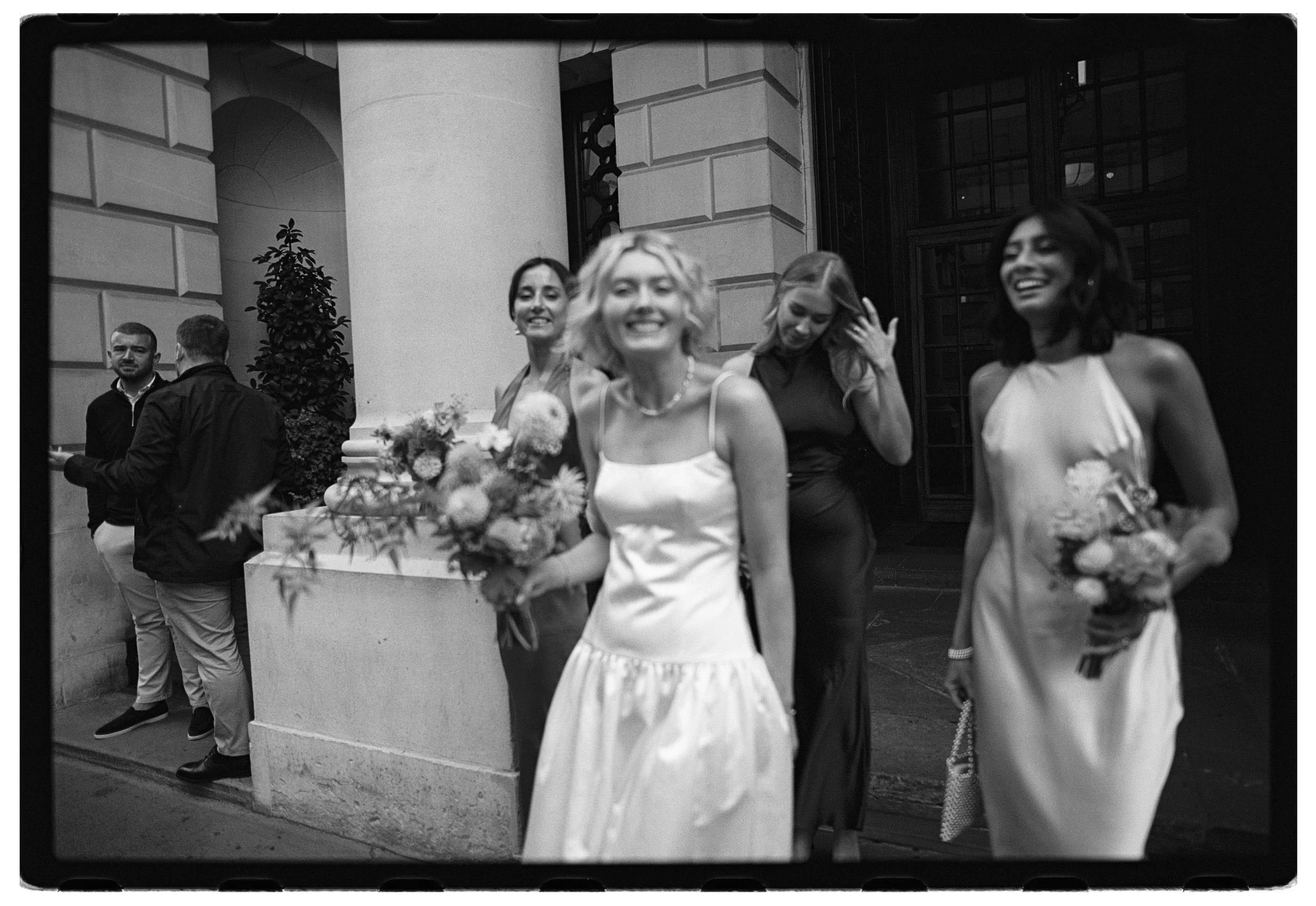 162036-The Curries-28-RROld Sessions House Wedding London.jpg