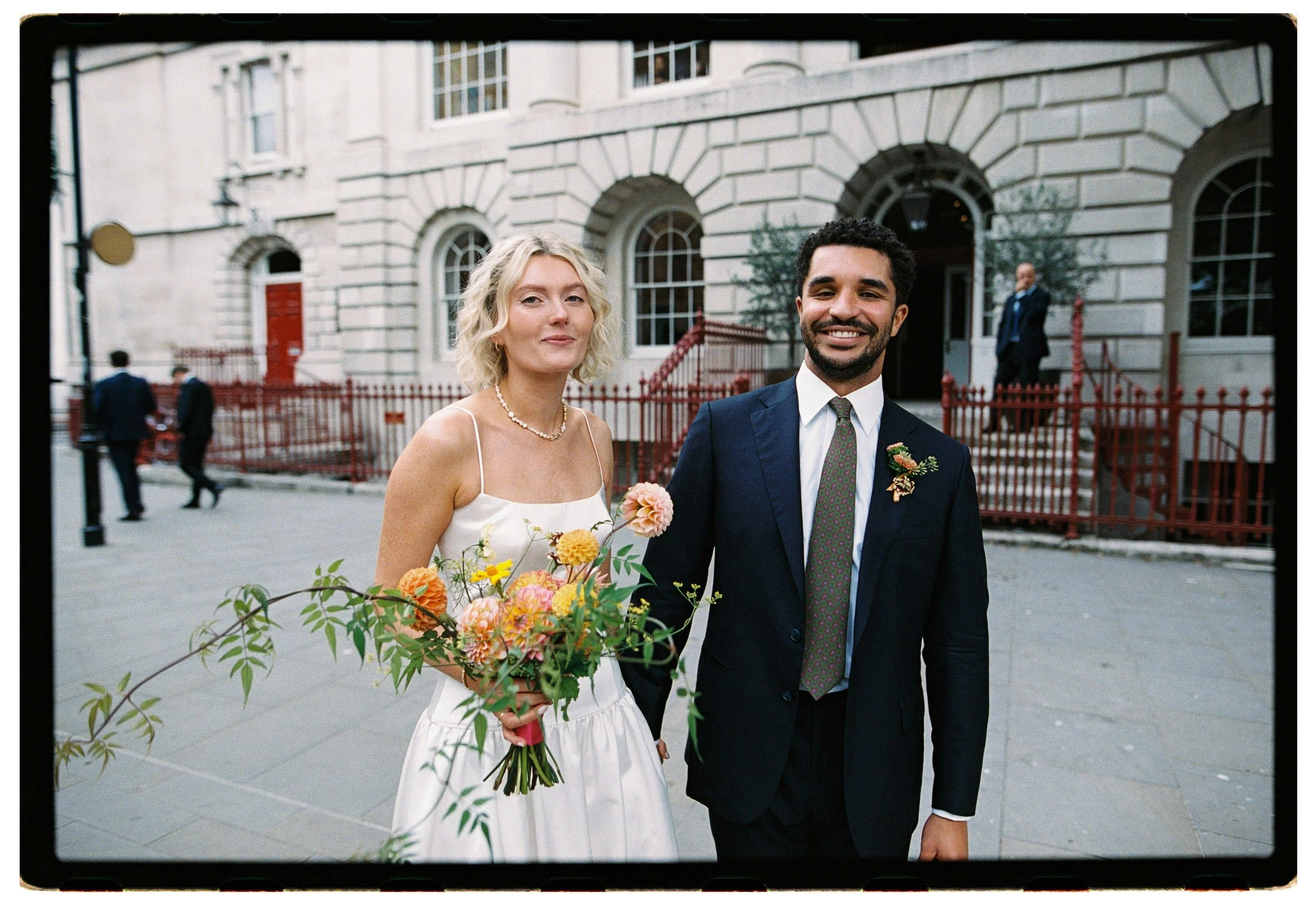 162041-The Curries-42-RROld Sessions House Wedding London.jpg