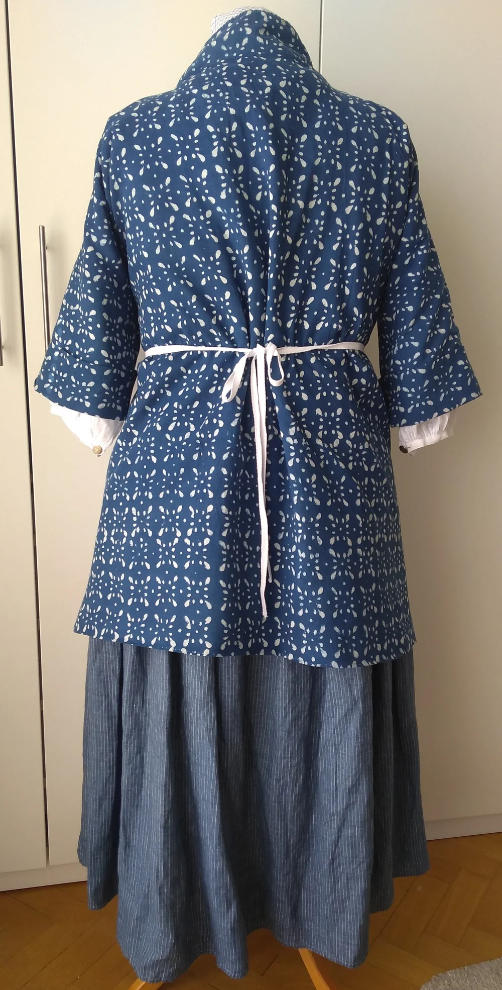 MADE TO ORDER 18th Century Ladies BEDGOWN – Fully Lined