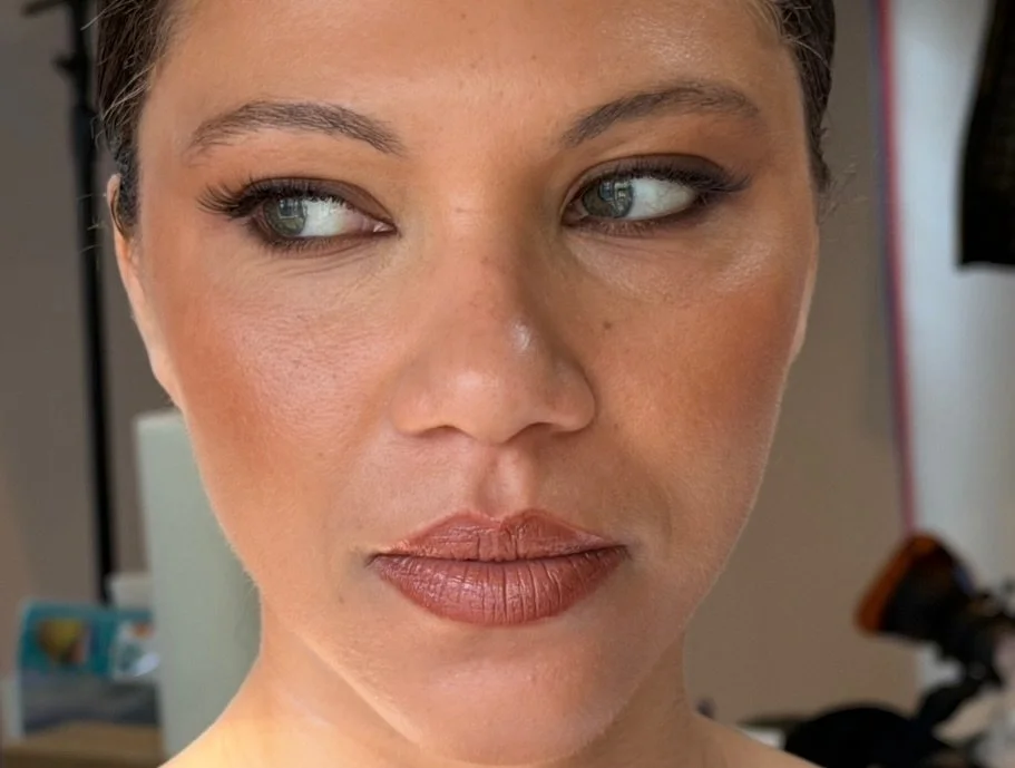 How I created this look~ including products. 
&bull;
Beautiful @skylarevansofficial 
&bull;

 @diorbeauty face &amp; body 
@hourglasscosmetics concealer &amp; ambient lighting 
@chantecaille glow cream 
@patricktabeauty bronzer 
@patmcgrathreal lip l