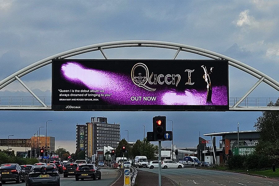 Queen WEB4.jpg