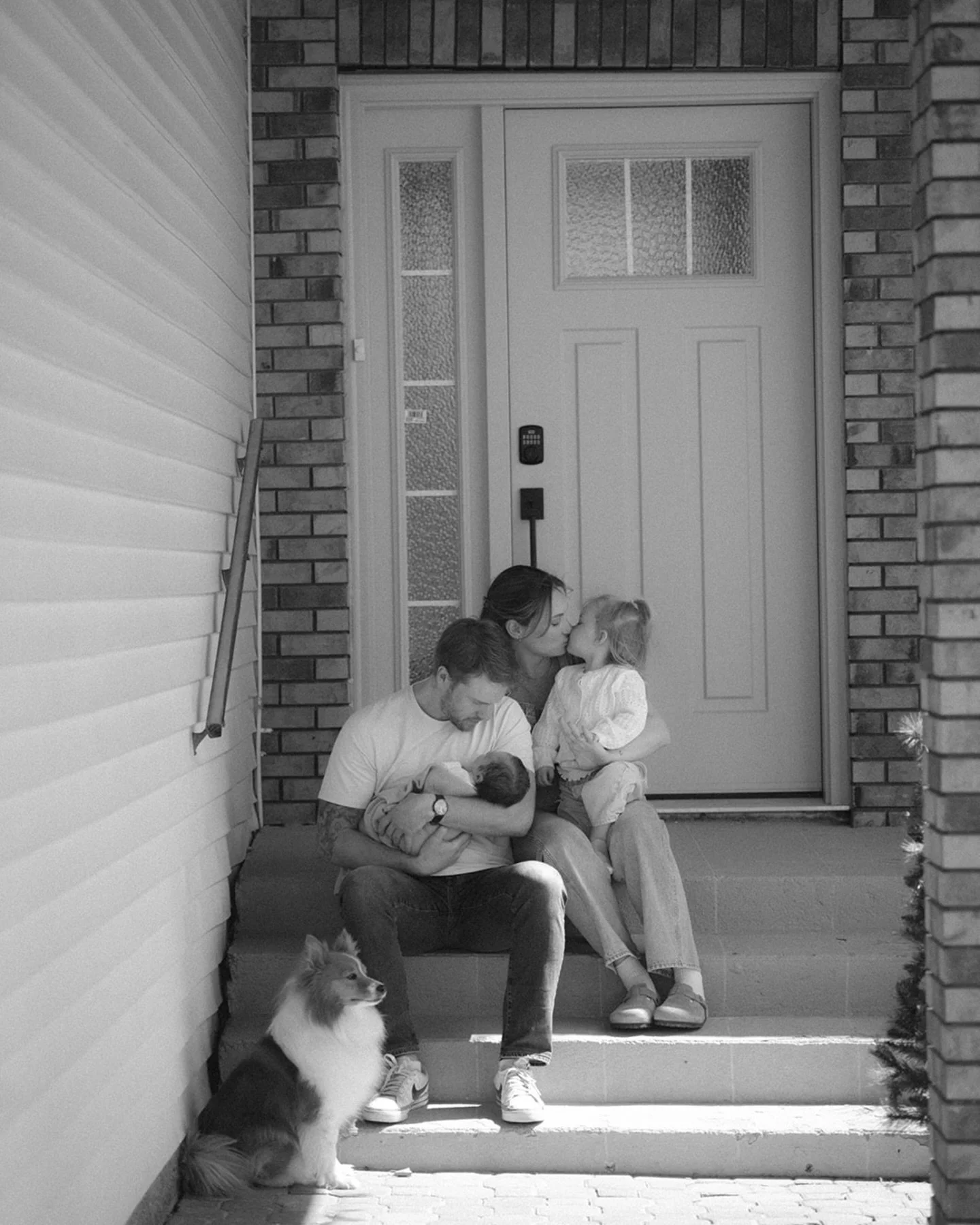 I&rsquo;ll never get tired of families wanting images that feel honest, lived-in and true to this season of life.

Lucky for me, I&rsquo;ve been photographing the Kelley family for years now, so they know exactly what I&rsquo;m about.

Kitchen dance 