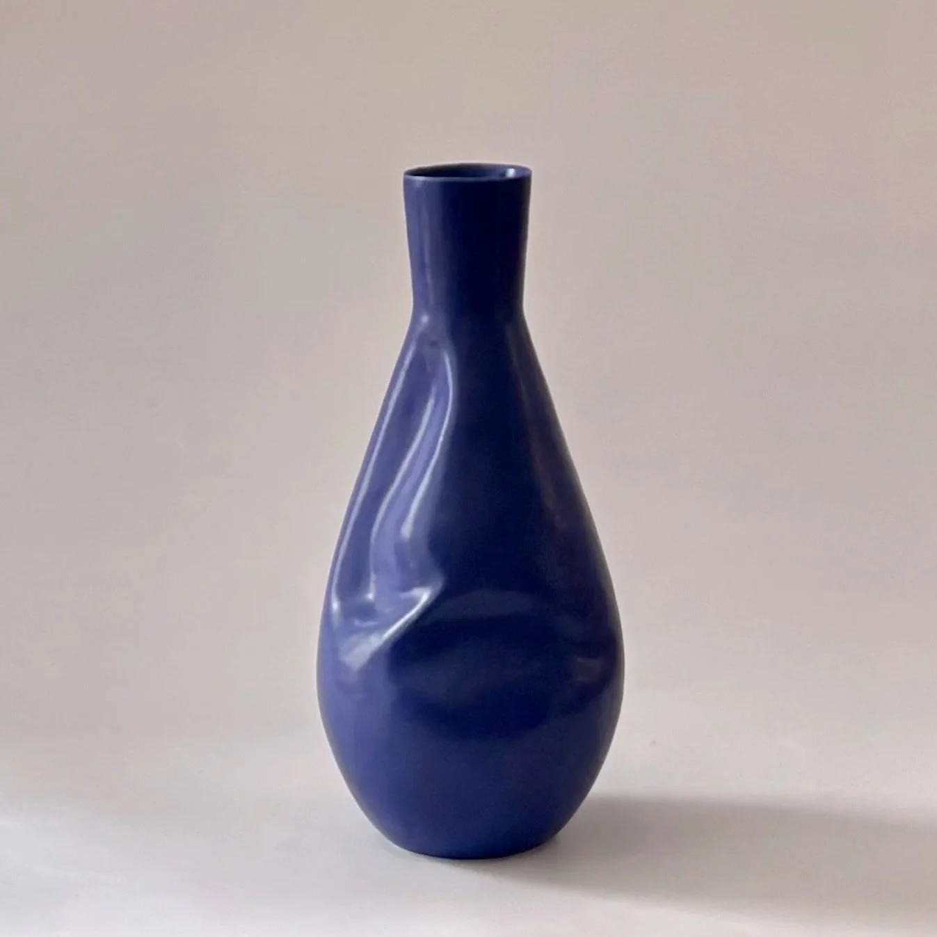 dark blue warp vase