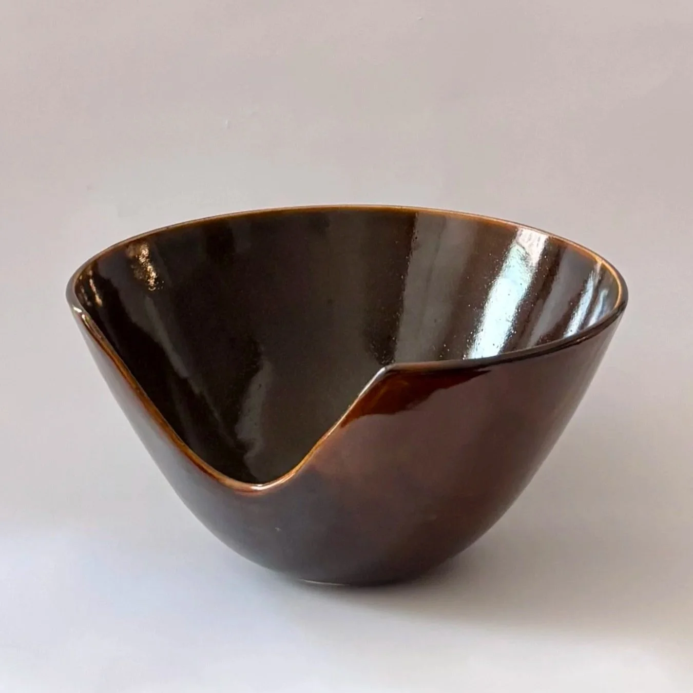 glossy amber notch bowl