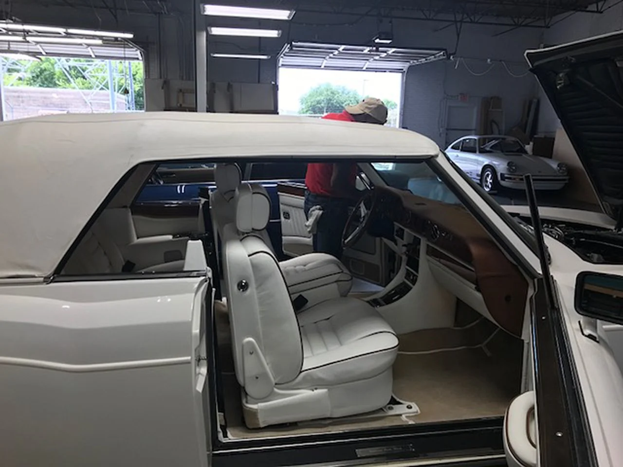 89-rolls-royce-corniche-ii-007-big.jpg.jpeg