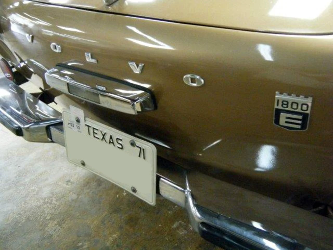 volvo1800e-04big.jpg.jpeg