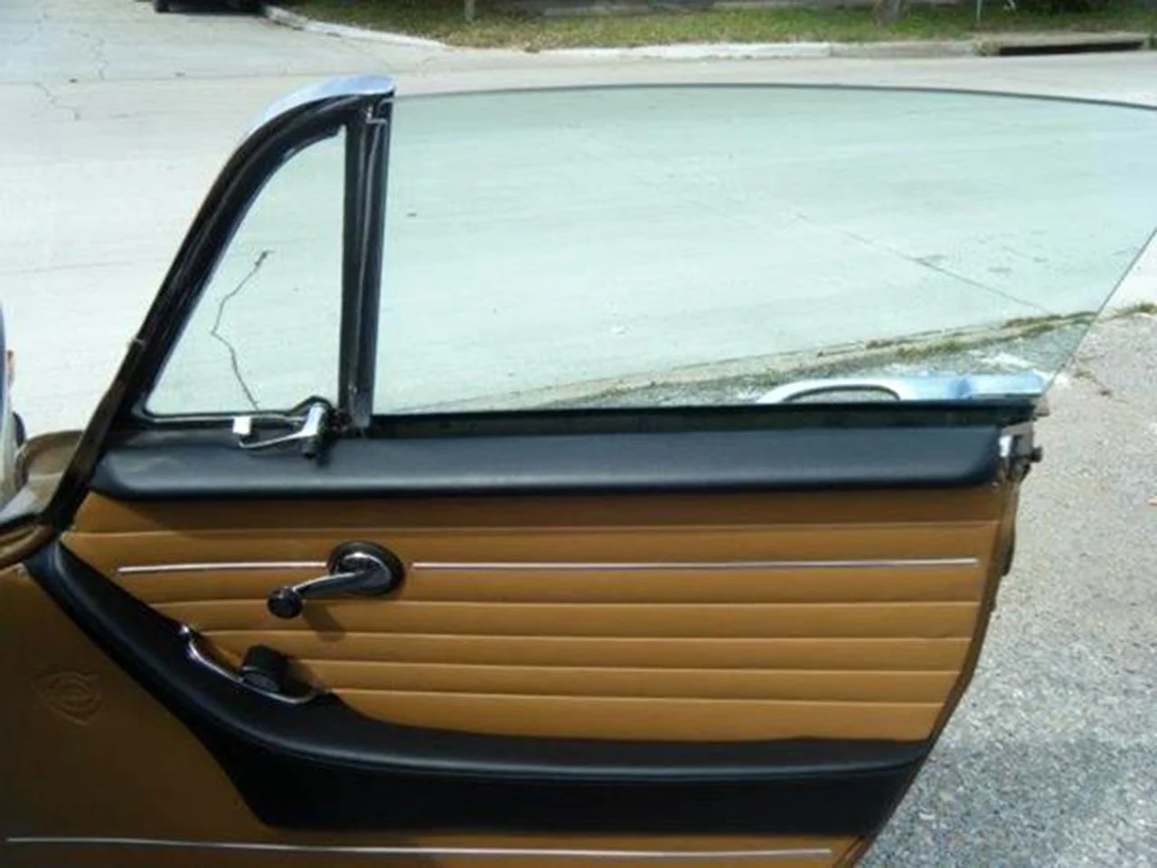 volvo1800e-18big.jpg.jpeg