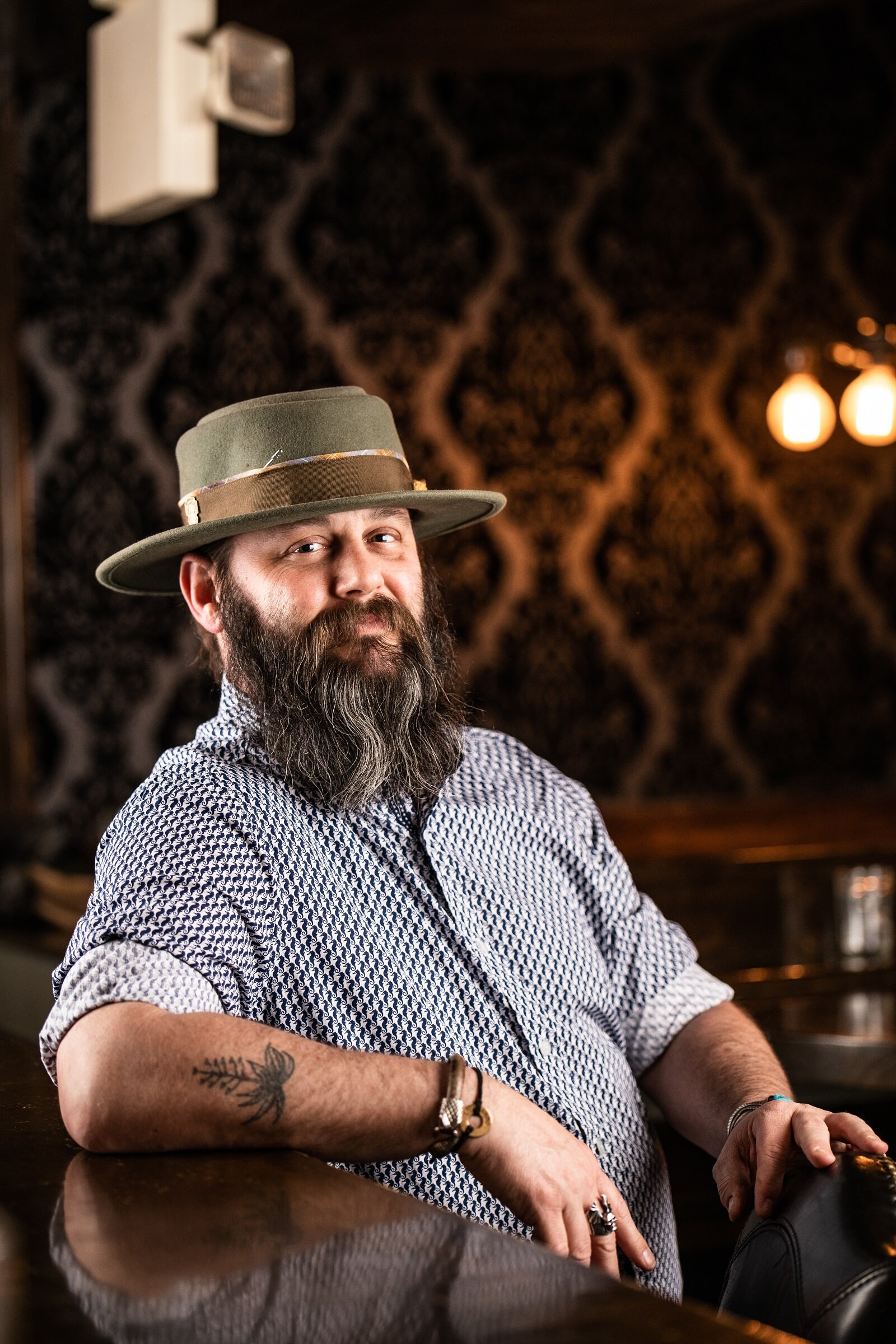 Portraiture Photography samsonandsurrey.com bartender by David Loi