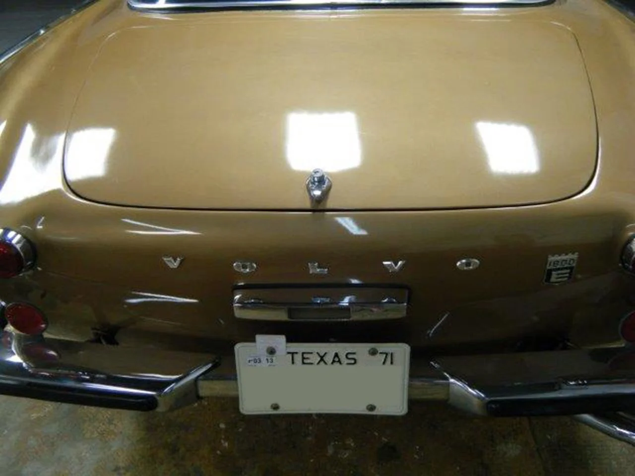 volvo1800e-03big.jpg.jpeg