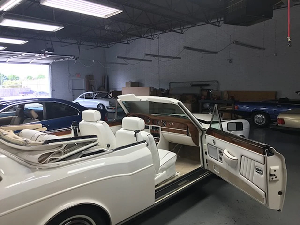 89-rolls-royce-corniche-ii-002-big.jpg.jpeg