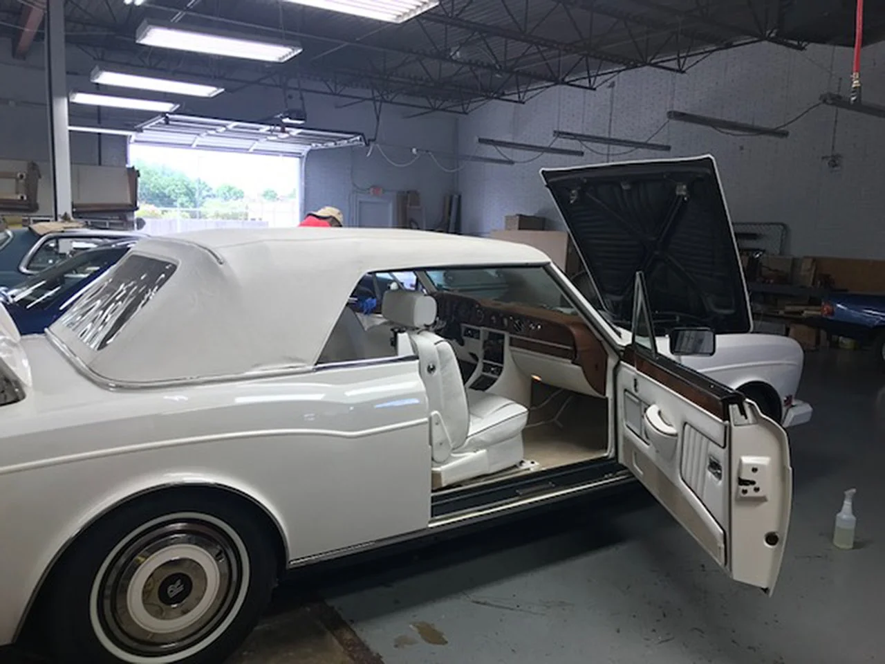 89-rolls-royce-corniche-ii-006-big.jpg.jpeg