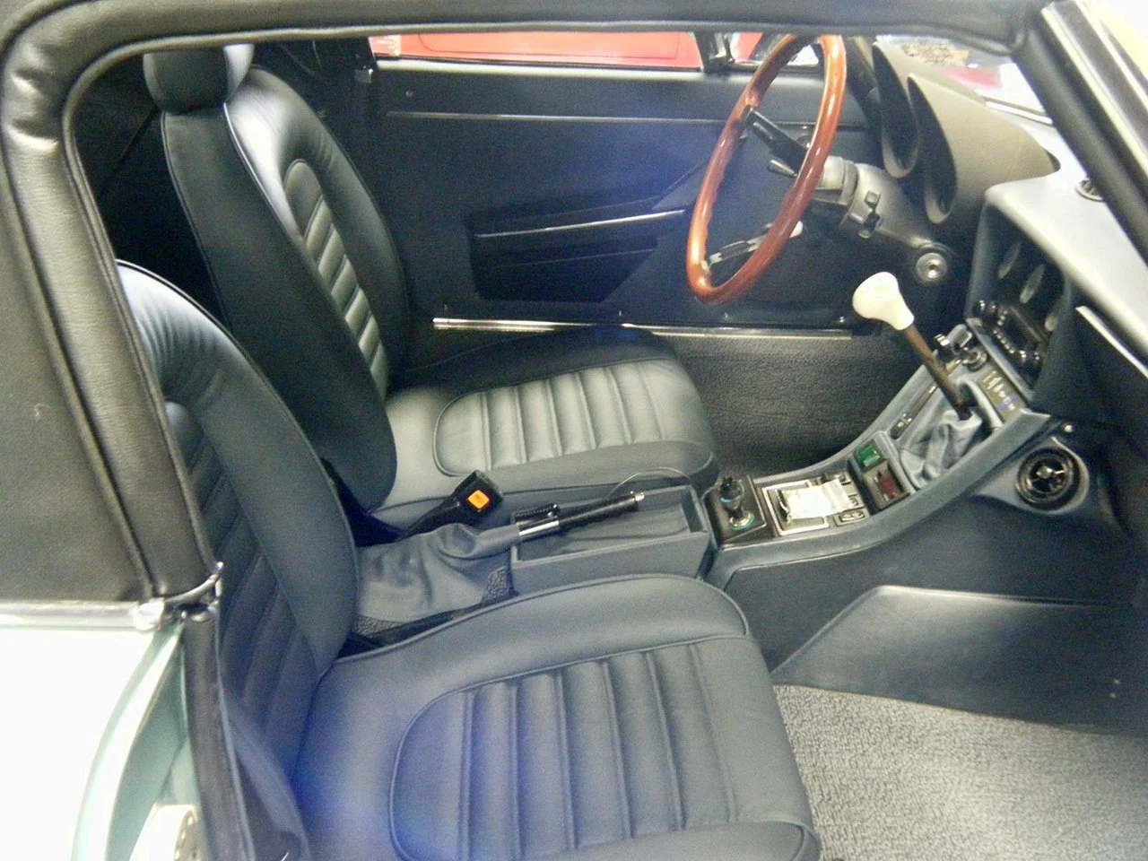 83alfaromeospider-8-big.jpg.jpeg