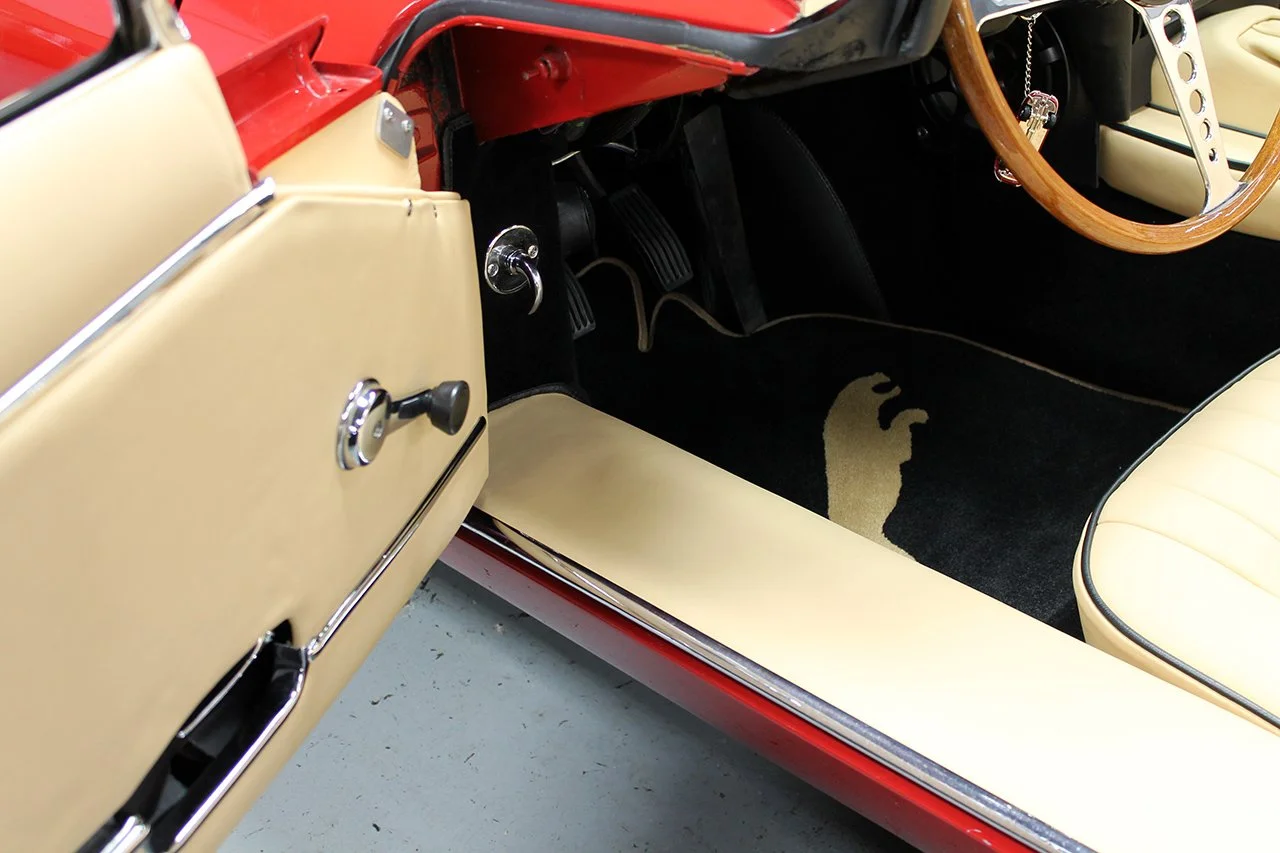jaguar-e-type-09-big.jpg.jpeg
