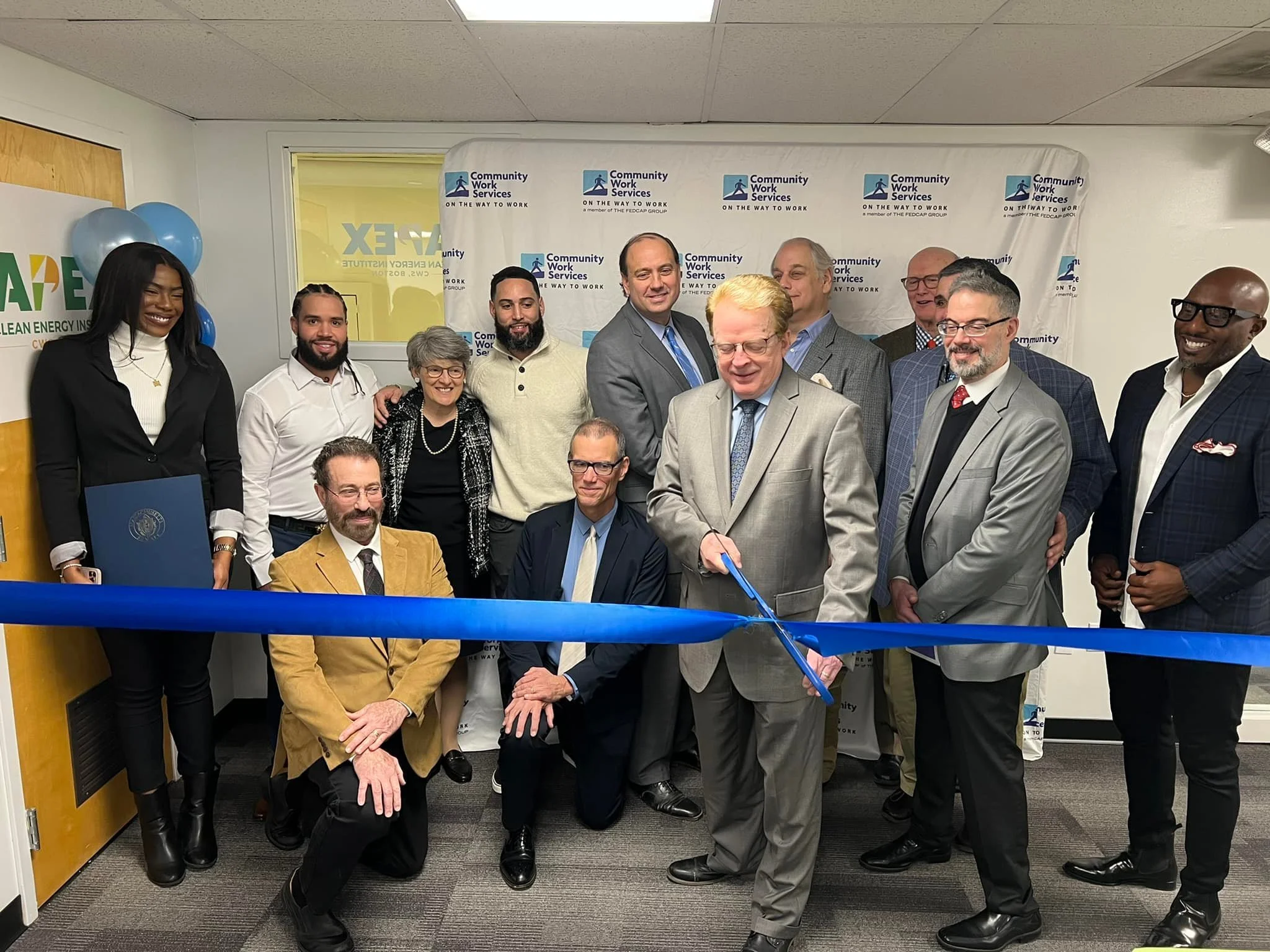 Sen. Eldridge highlights solar installation training program with returning citizens through partnership with DOC and CWS