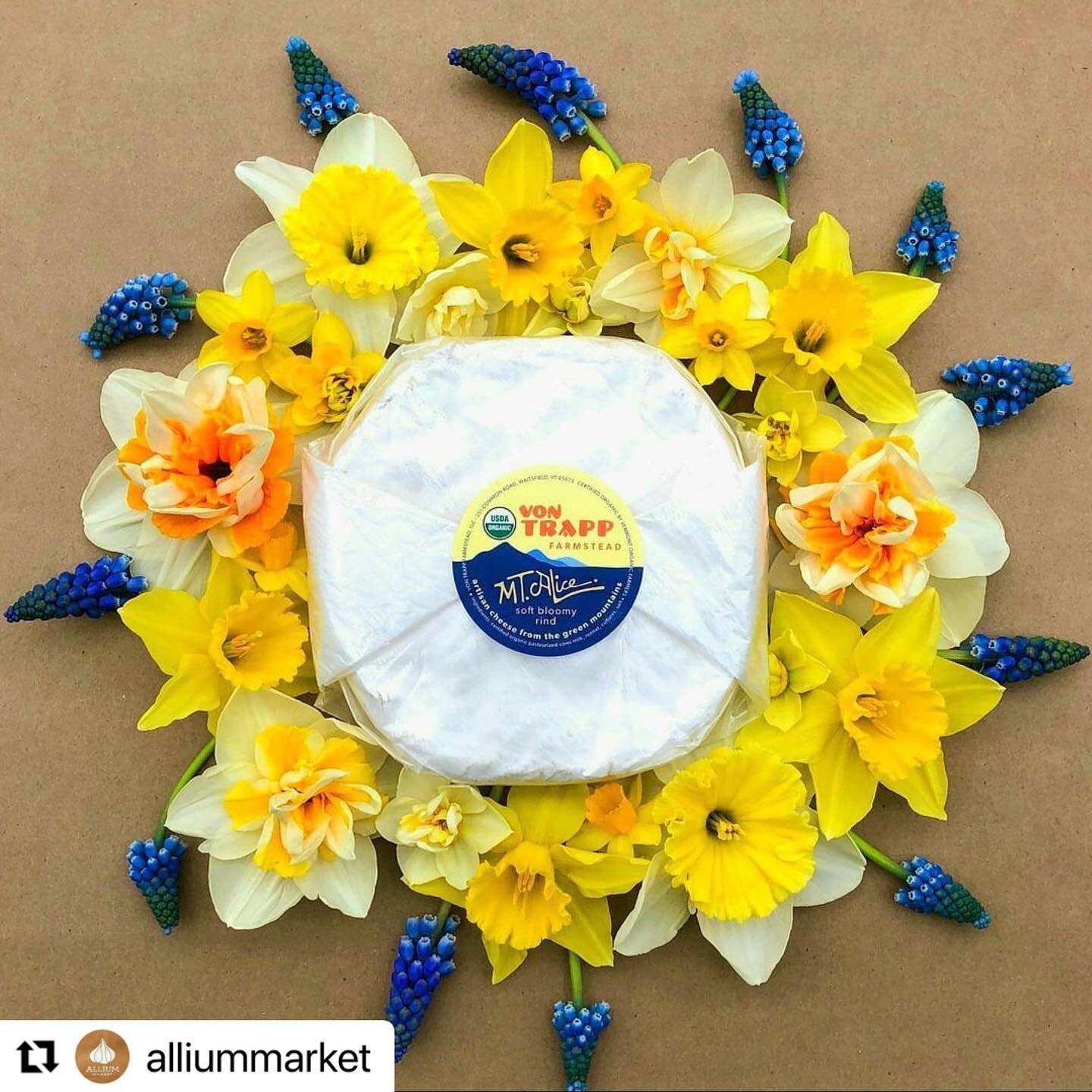 🌸 Spring vibes 🌸 for #AmericanCheeseMonth

#Repost @alliummarket with @make_repost
・・・
May flowers bring...American Cheese Month beauty!

Did you know: &quot;Do you have a Brie?&quot;... is one of the most common questions a cheesemonger gets asked