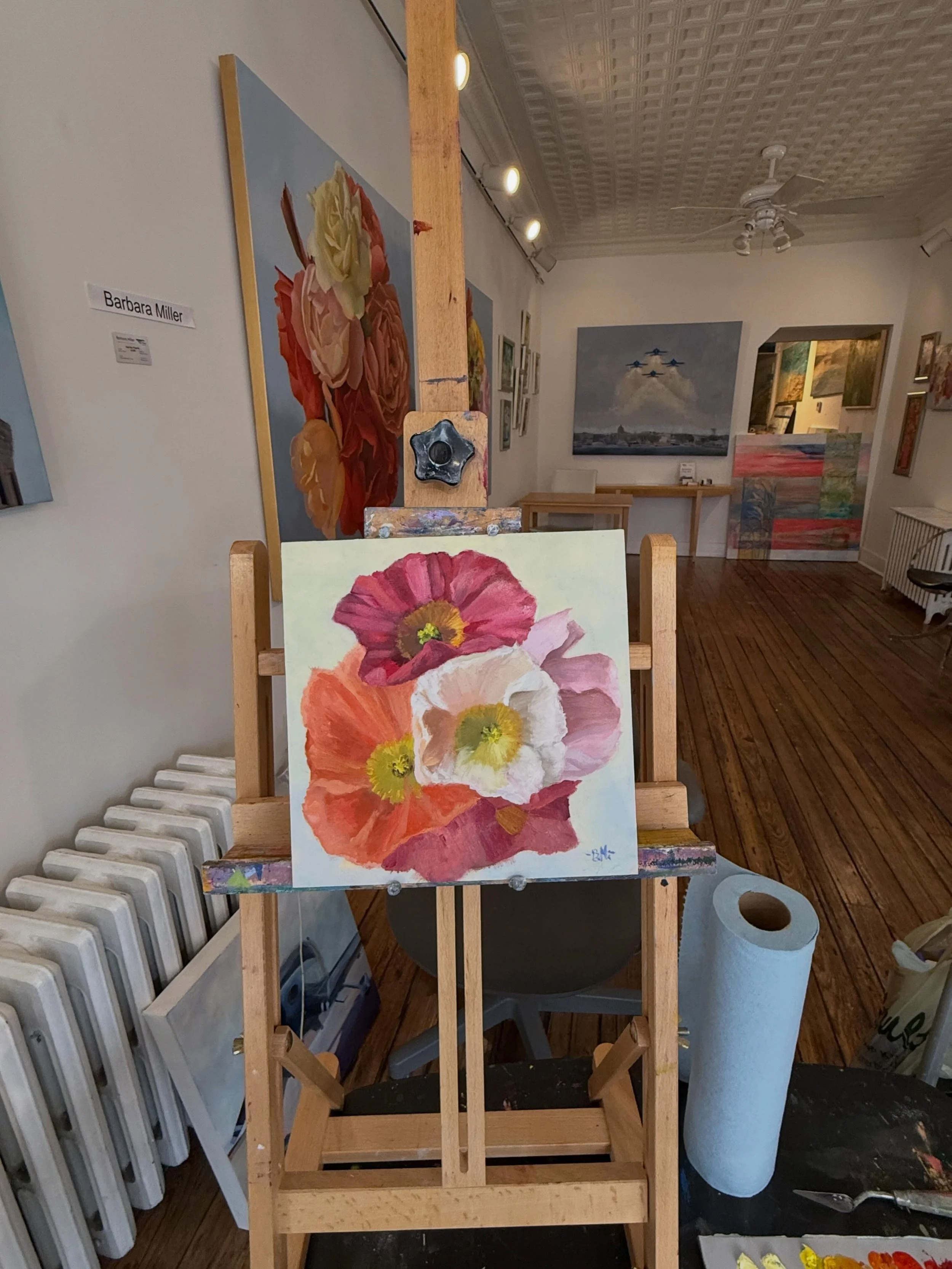 It finally stopped raining! I&rsquo;m painting at @joflemingart until 5 today (Sunday) and tomorrow (Memorial Day) from 12-5. Stop by and say hi! #annapolisartist #floralartist #marylandavenue