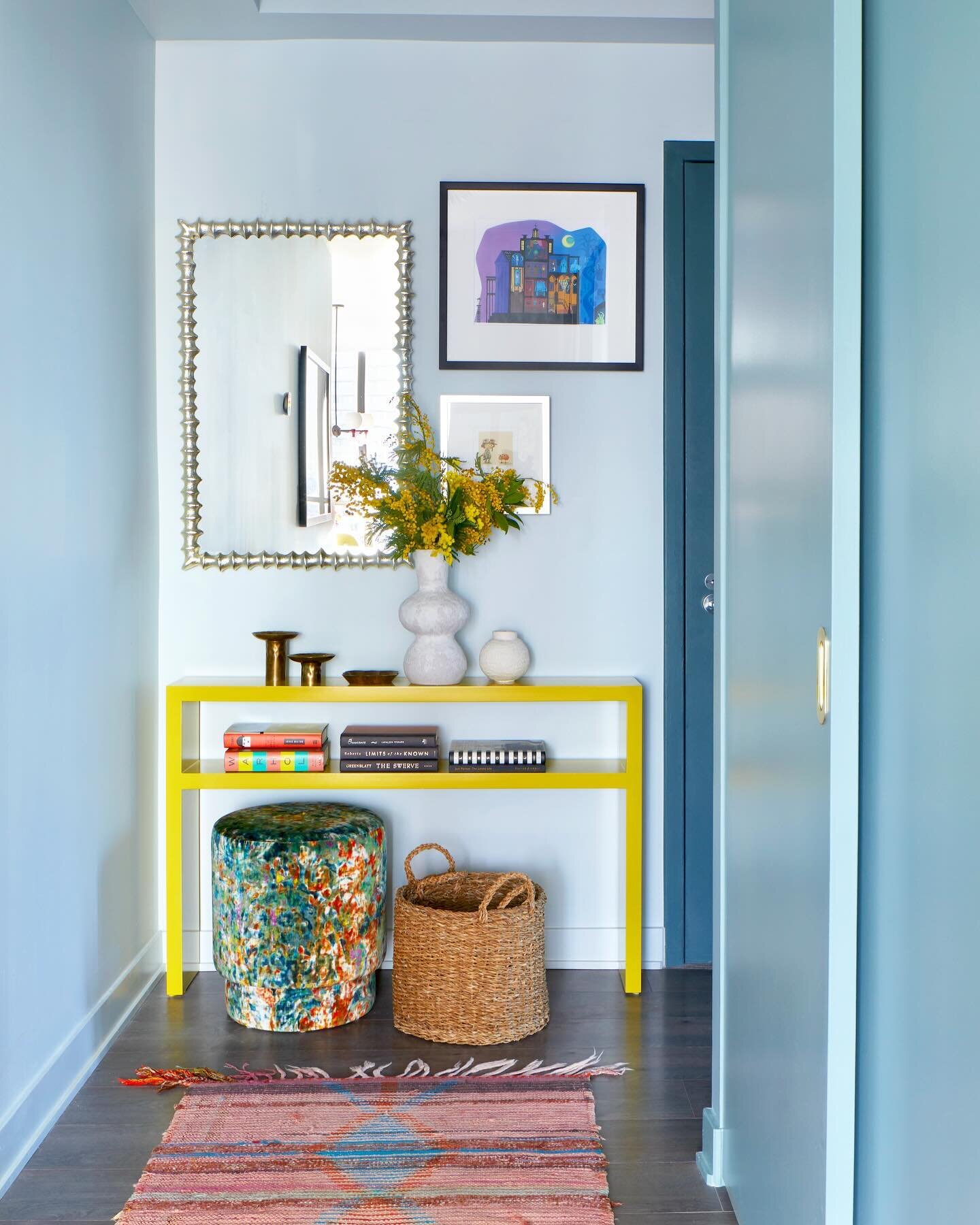 Happy Transformation Tuesday!
I love this photo because great sight lines are so important in a home, and we needed to create a foyer space where one didn&rsquo;t exist before, at our Project Manderley. Swipe to see the &ldquo;before&rdquo;😉
.
.
.
.