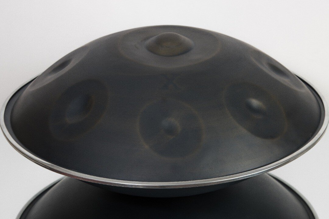 2021 Xenith

A new brand of handpan by CFoulke:
$1,000 handpan! Link in my bio!
https://www.xenithhandpans.com/

Xeno: Different in origin
Zenith: The point in the sky or celestial sphere directly above an observer
Xeno + Zenith = Xenith

The Xenith 