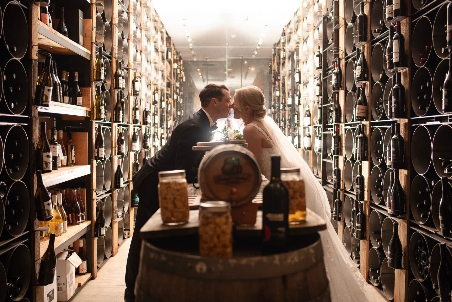 Today. Was. The PERFECT first wedding of the year ✨
&bull;
Venue: @hockleyvalleyresort 
Coordinator: @eventsby_belle 
Hair: @marigold_aster_hair 
Makeup: @thatdivaenergy.esthetics 
Florals: @cedarandstone_