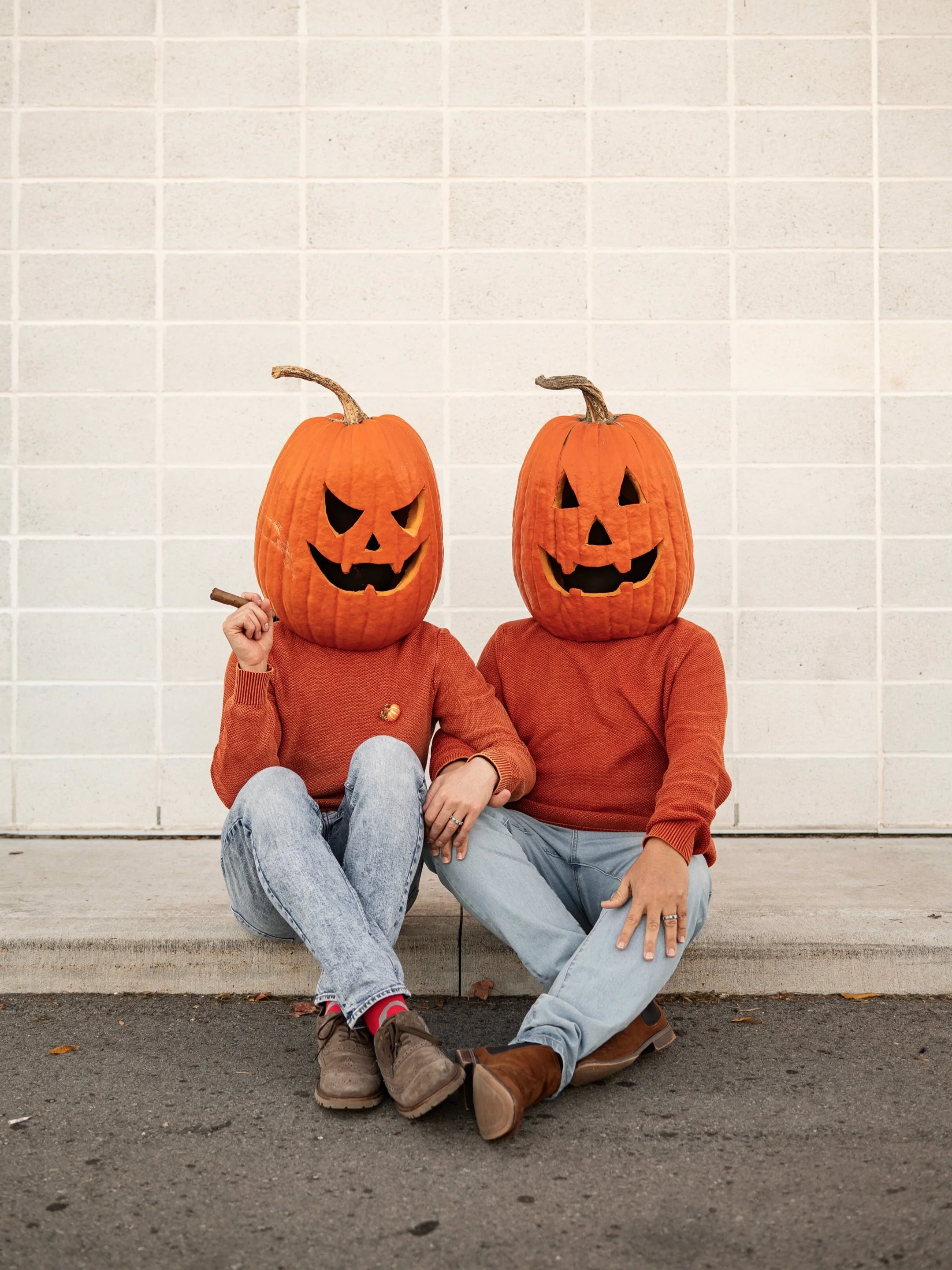 Frolicking around @waterford_pumpkinfest with our best boys was just the 🐝&rsquo;s 🦵🦵! What a perfect fall day to put pumpkins on our heads and pretend we were comfortable 🎃 Thank you for trusting me with your first real professional photoshoot (