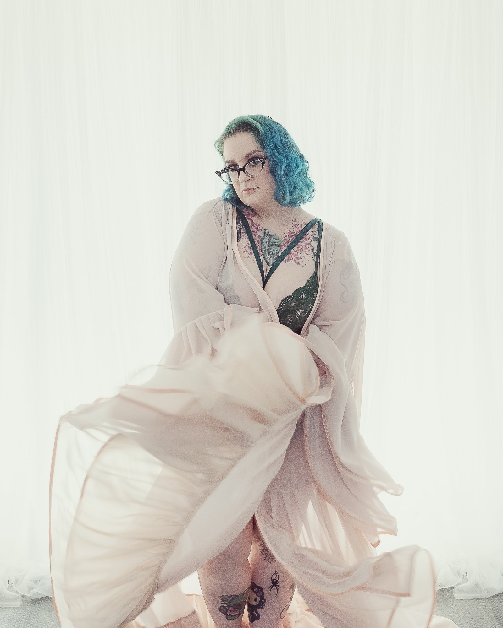 2022 07 13 selfies peignoir HIGH RES-4WEB RES.jpg