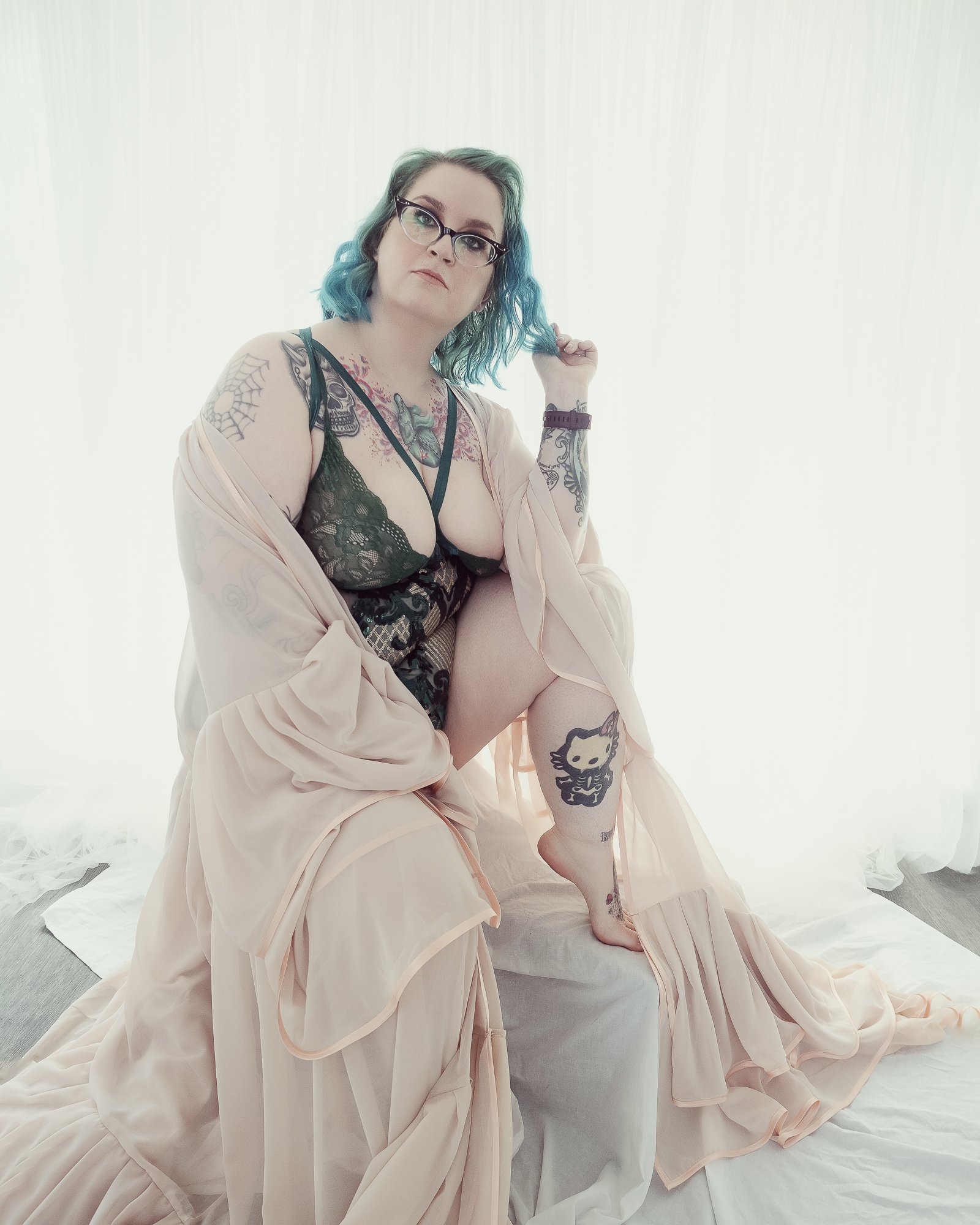 2022 07 13 selfies peignoir HIGH RES-1WEB RES.jpg