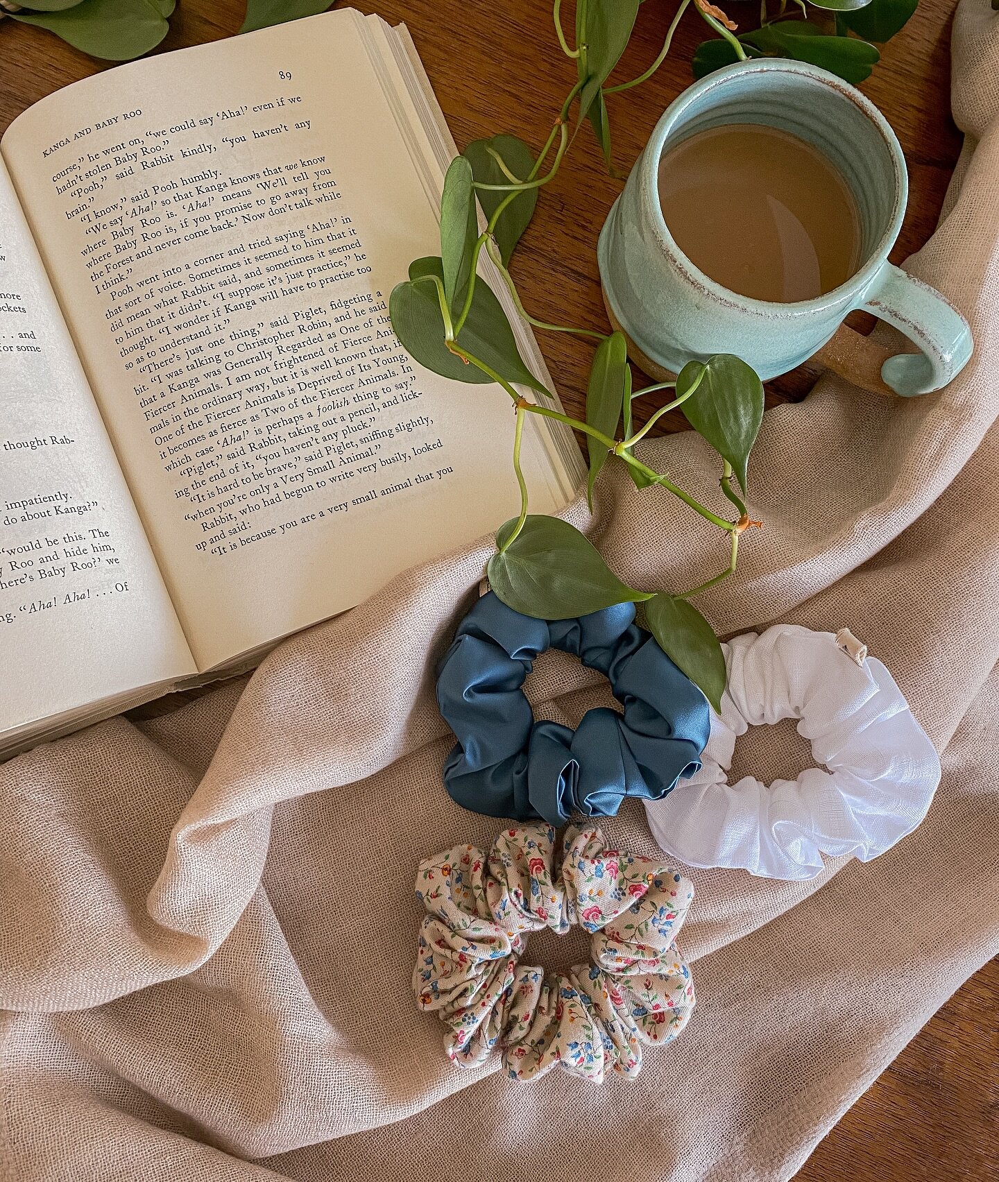 I mean&hellip; what&rsquo;s better than a good book and a warm, cozy drink? Adding your favourite scrunchie into the mix is a pretty good option - personally, I find it difficult to relax if my hair is in my way ☕️