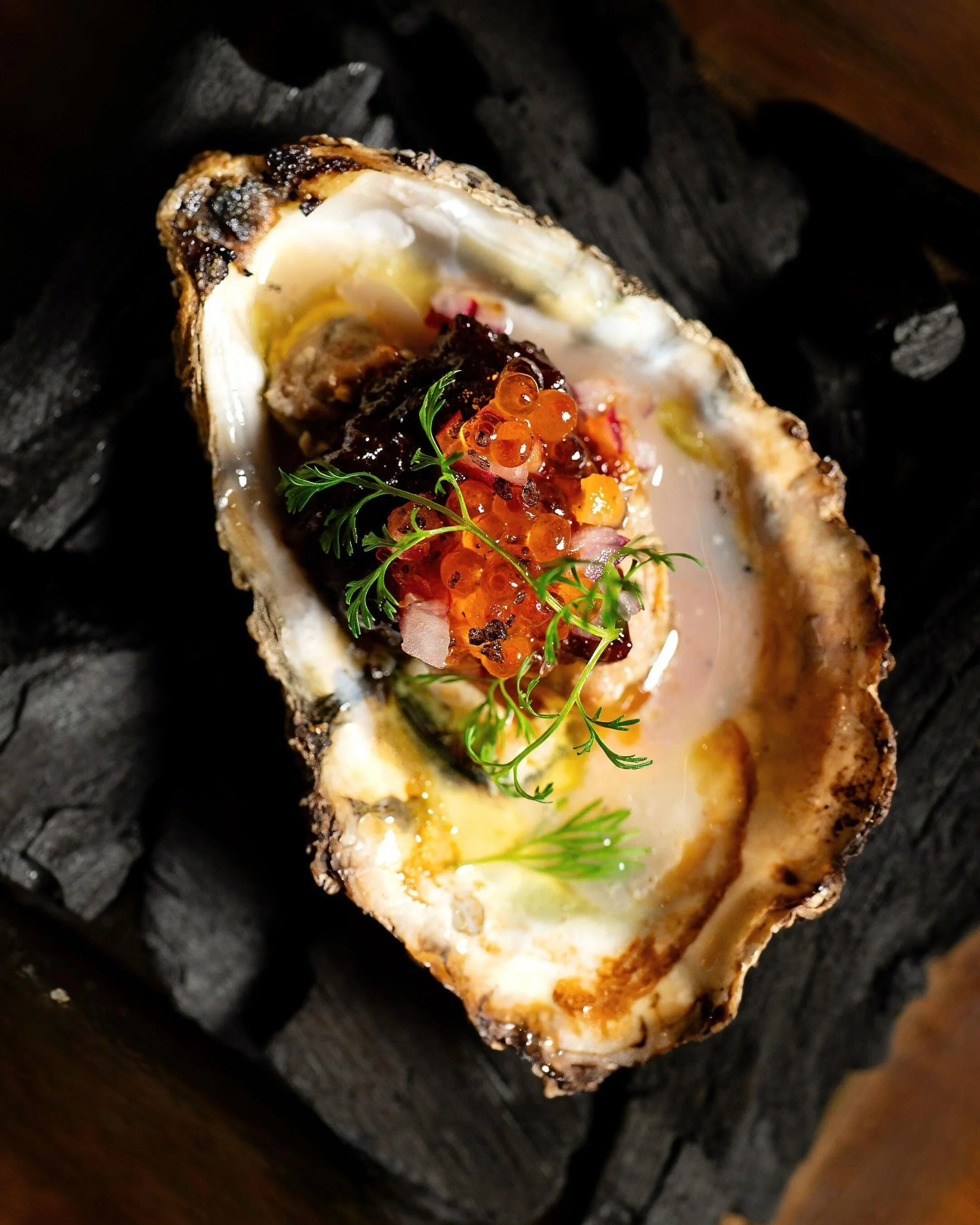 You&rsquo;ll want to start with these 🦪 

Ostiones a la Le&ntilde;a. A bite that&rsquo;s rich, smoky, and layered with flavor.