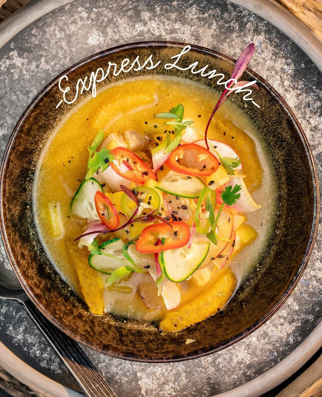 dLe&ntilde;a&rsquo;s Express Lunch. 🍽️
A 3-course Modern Mexican menu for $28, served in under an hour, perfect for your midday reset.

Enjoy starters like Ceviche Amarillo or Chipotle Chicken Empanadas, signature mains such as Medio Pollo al Carb&o