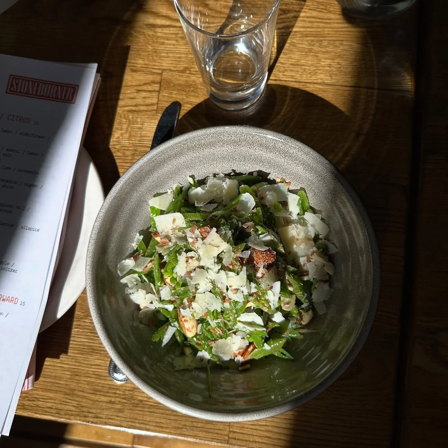 Holding on to a few bits of summer. Get them while you still can&hellip; 

#snappea #eatyourveggies #stoneburnerseattle