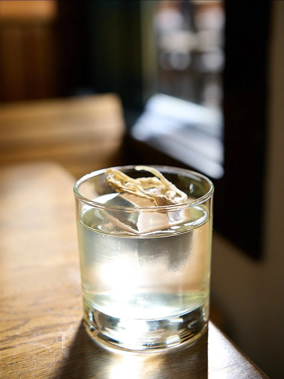 Always worth visiting the people behind the bar at Stoneburner. Whether you’re stopping by before an event at @olympicrooftoppavilion, staying as a guest @hotelballard or waiting for a table in the dining room, welcome ✨
📸 @sarahflotard 
#se